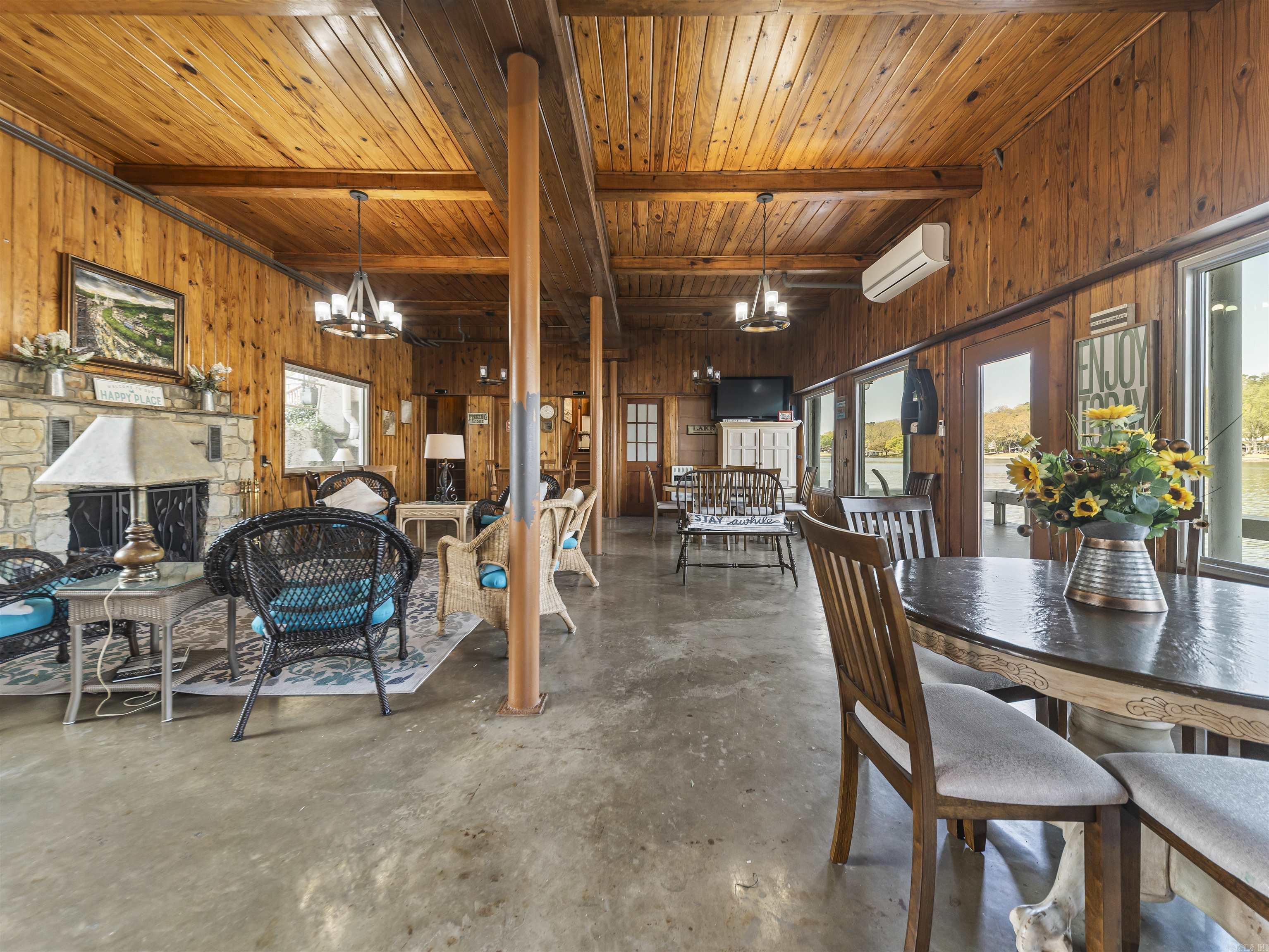 LAKELAND LODGE HPR - Residential