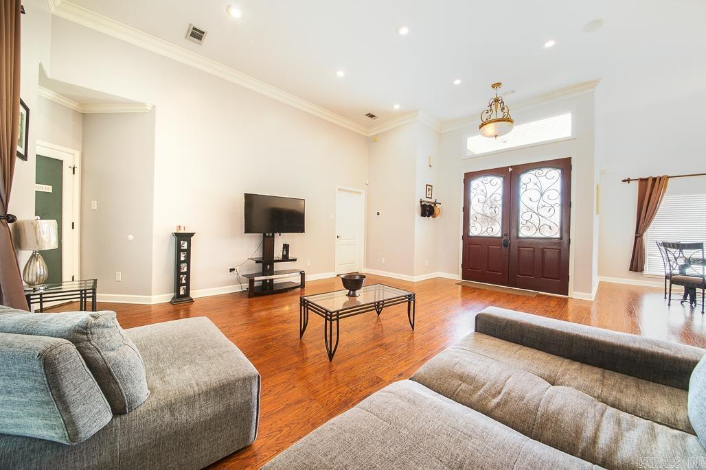 THE PARK ON MT SPRINGS - Residential