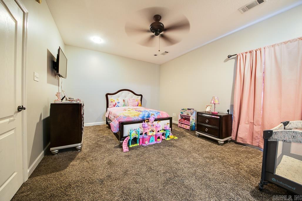 THE PARK ON MT SPRINGS - Residential