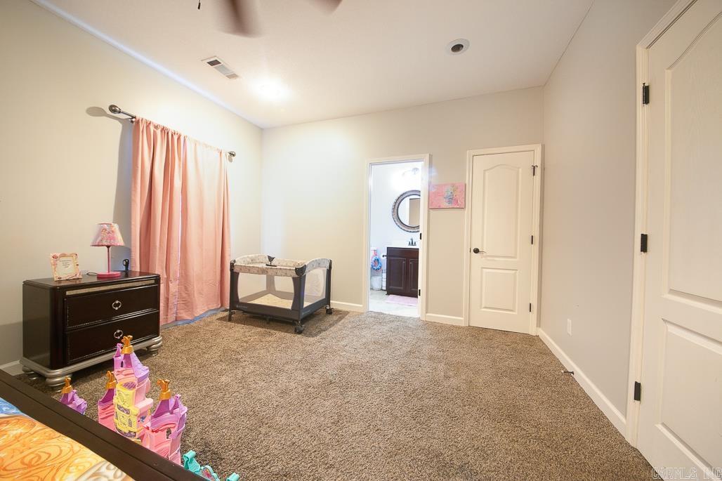 THE PARK ON MT SPRINGS - Residential