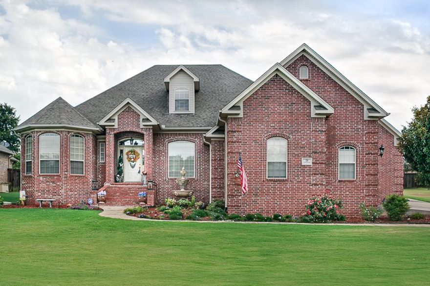 5 car garage,5 bed+ bonus,3-1/12 bath.Kitchen offers granite counter& backsplash,stainless appliances,refrigerator to conveylarge breakfast bar,eat in kitchen area too.Living has huge picture window, stone fireplace,vaulted ceilings,molding galore.Master has tray ceiling,bath offers,double sinks,jetted tub&separate toilet,&oversized walk in closet too! Split floor plan offers 3 bedrooms on opposite side,all w/walkin closets (one with a built in storm shelter). Fenced yard, covered porch, pool and shop!