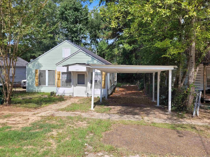 Charming 2-bedroom, 1-bath home offering 1,144 square feet of comfortable living space. The interior has been freshly painted, creating a bright and welcoming atmosphere. Washer and dryer will convey, making this home move-in ready. Perfect for first-time buyers, downsizers, or as an investment property—don’t miss your chance to make it yours!