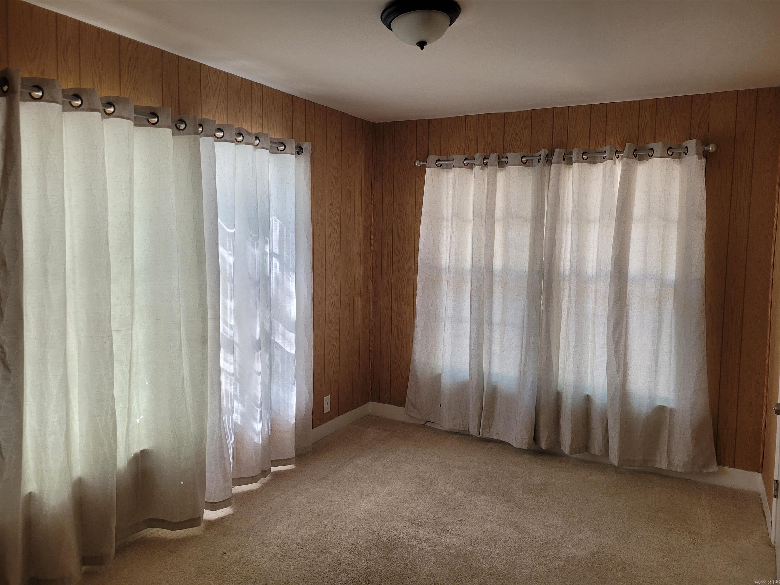 ARLINGTON - Residential