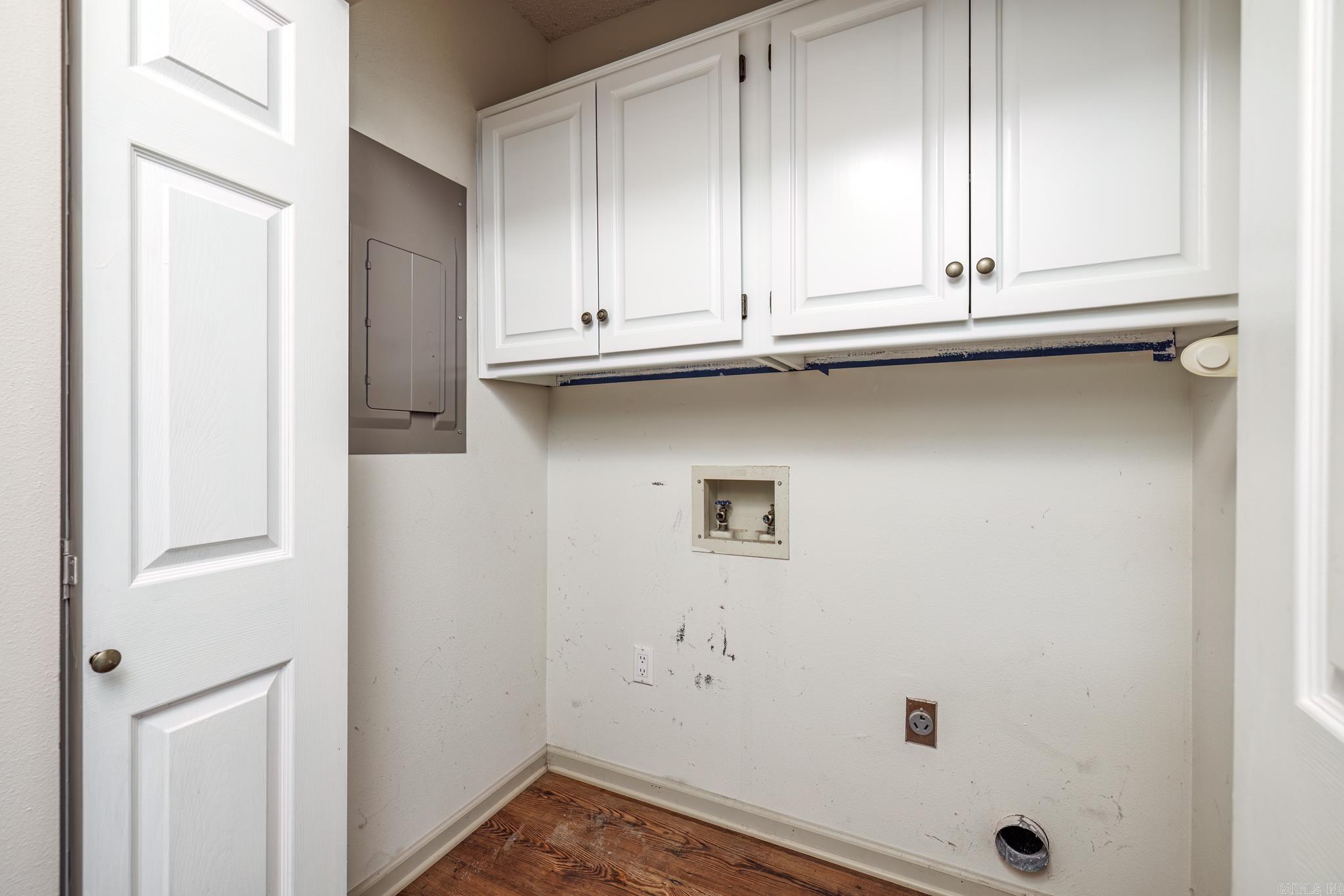 BALLESTEROS - Residential