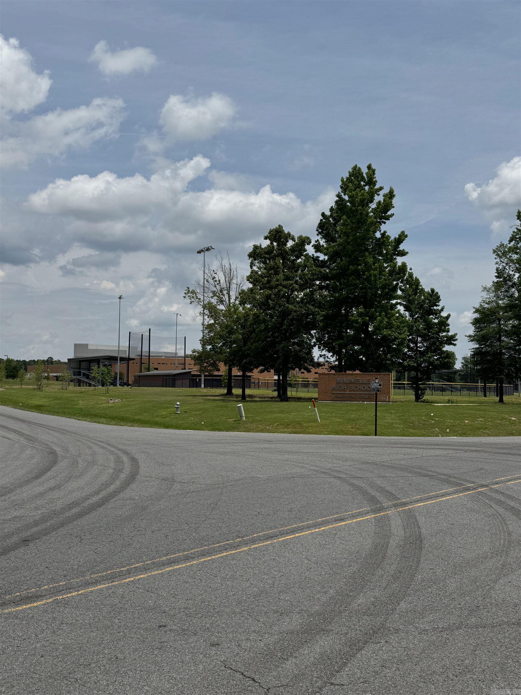 CARNAHAN INDUSTRIAL PARK ADDN - Commercial Sale