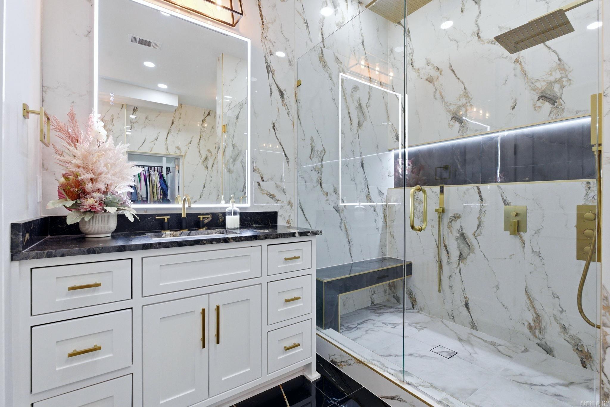 OAK GLEN - Residential