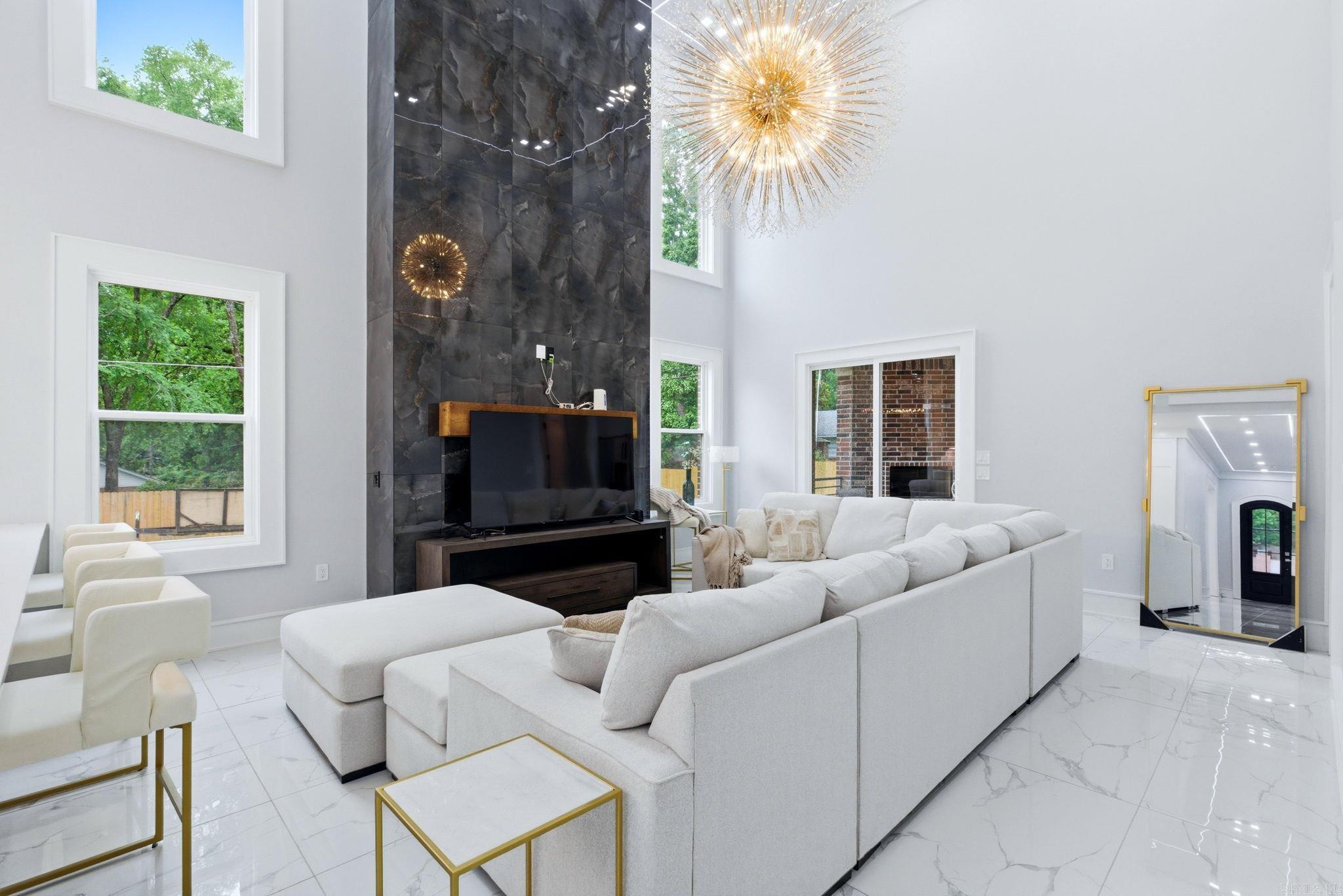 OAK GLEN - Residential