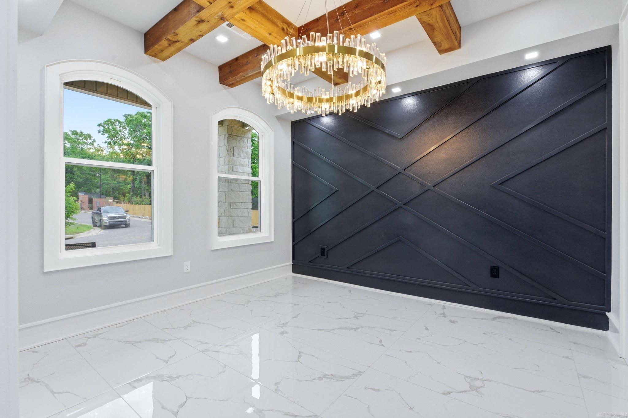 OAK GLEN - Residential