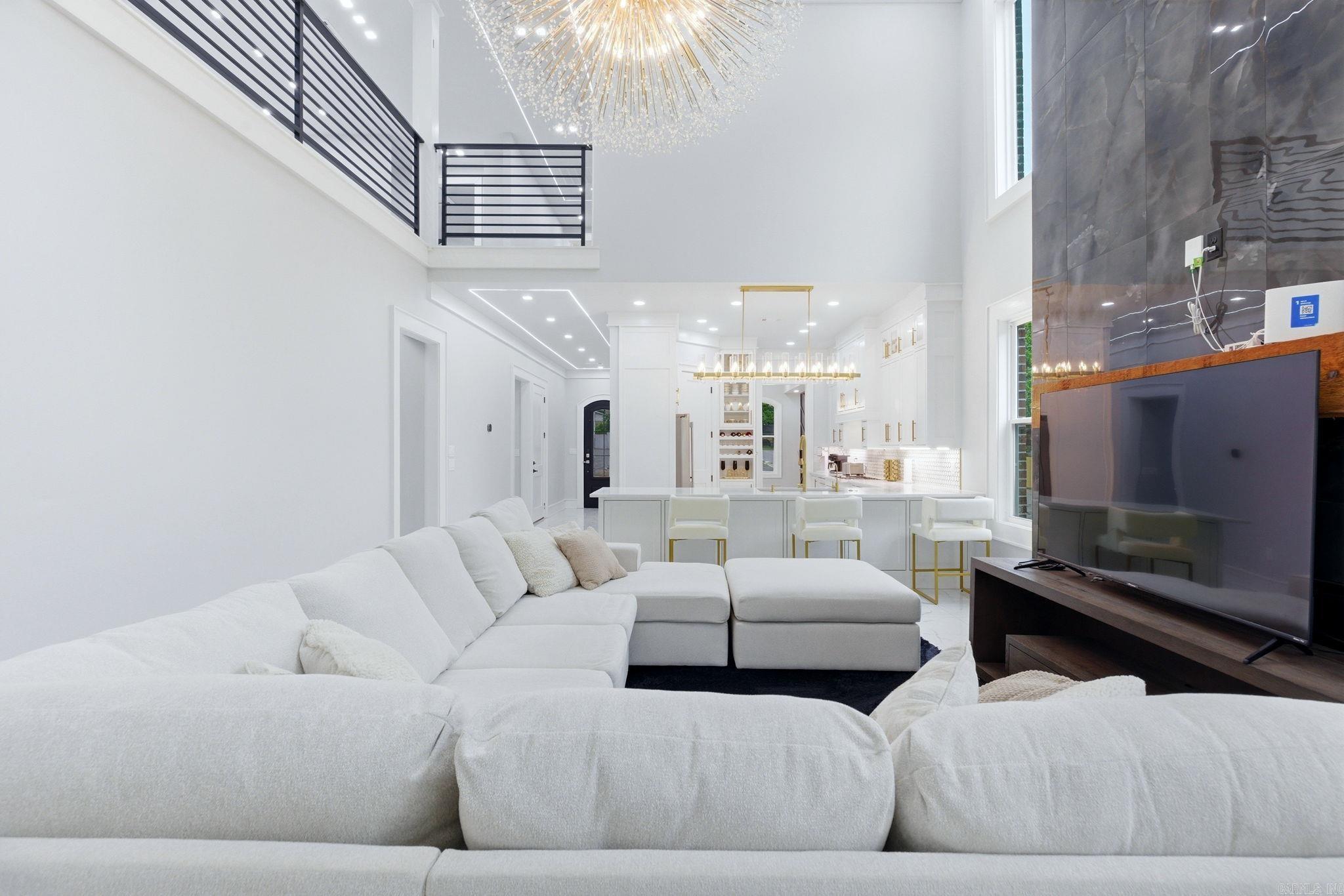 OAK GLEN - Residential