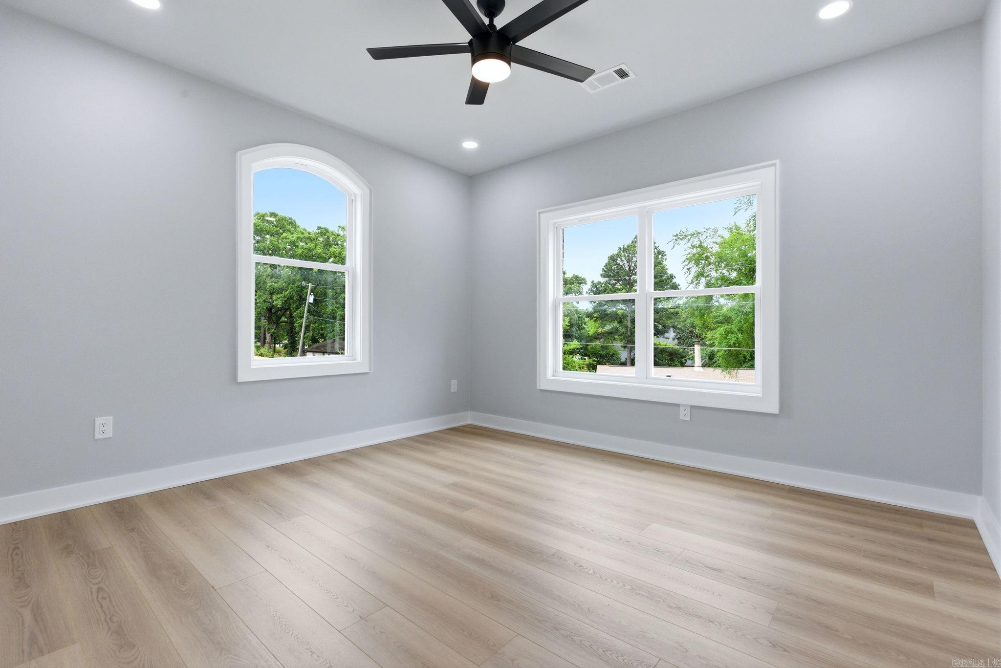 OAK GLEN - Residential