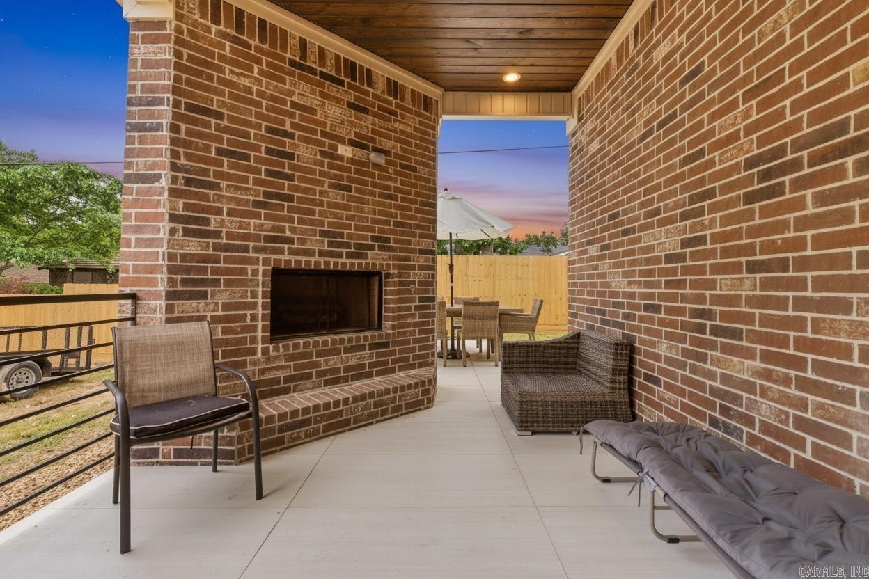 OAK GLEN - Residential