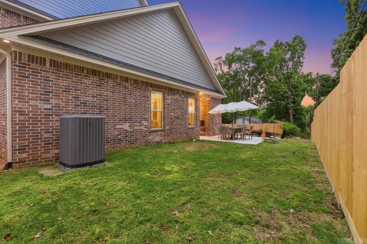 OAK GLEN - Residential