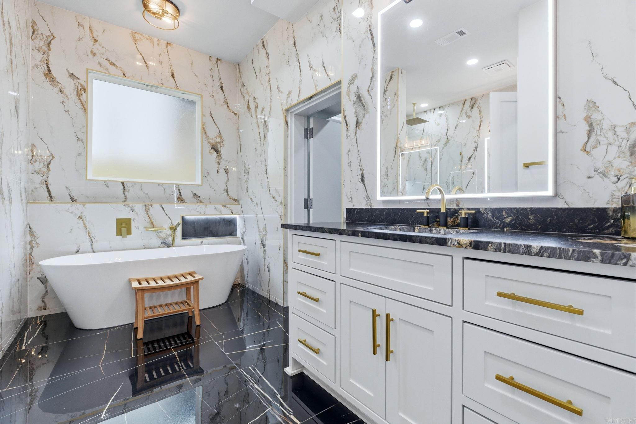 OAK GLEN - Residential