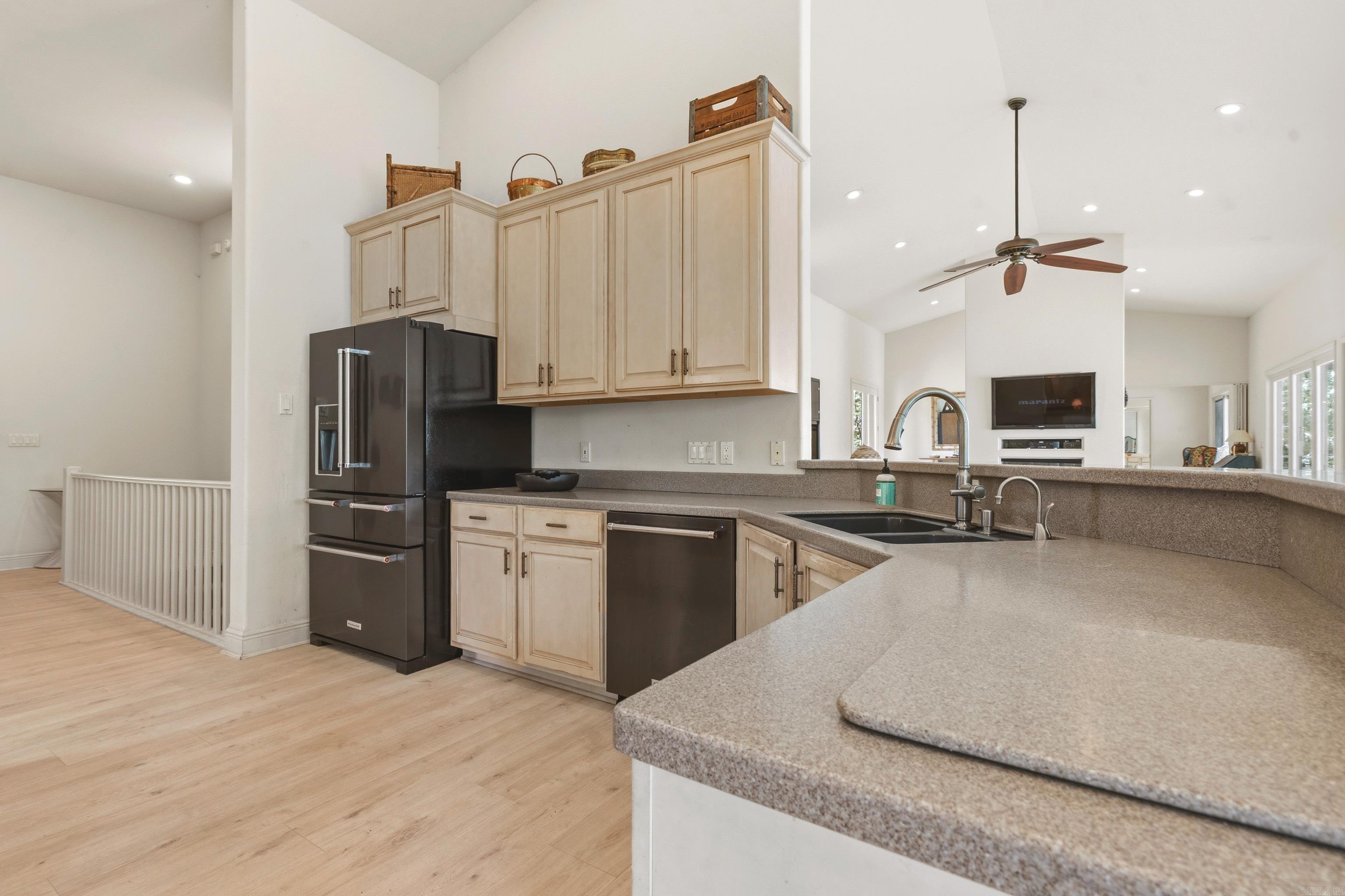 TIBURON - Residential