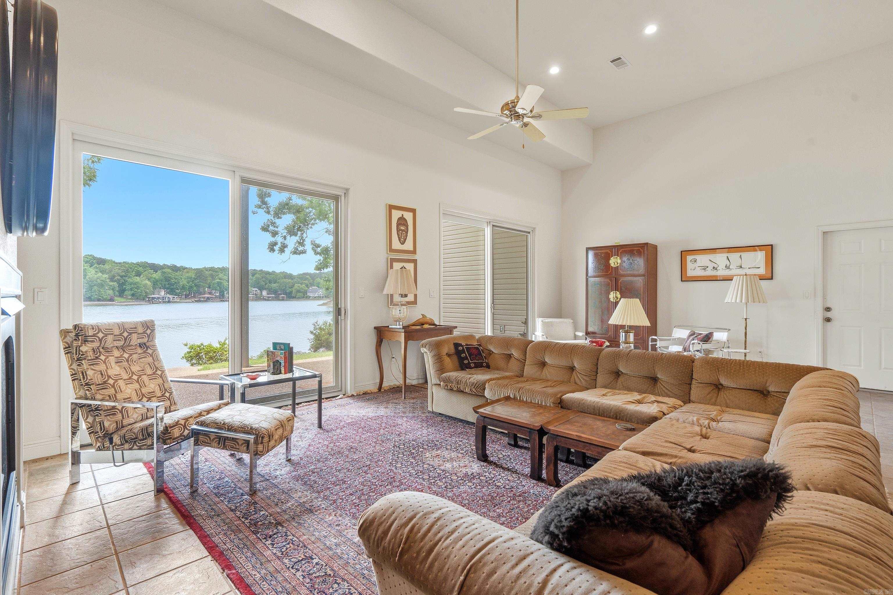TIBURON - Residential