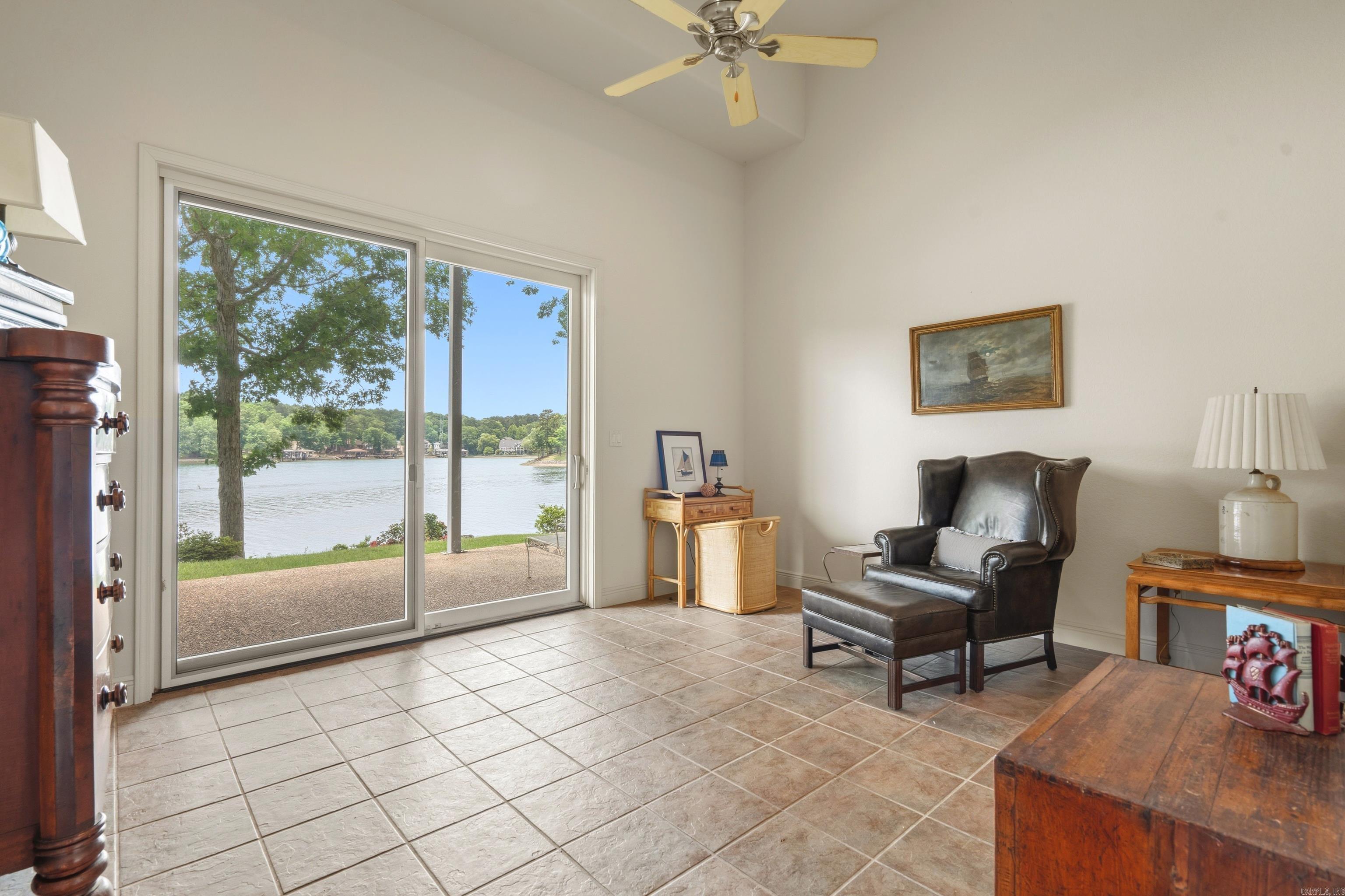 TIBURON - Residential