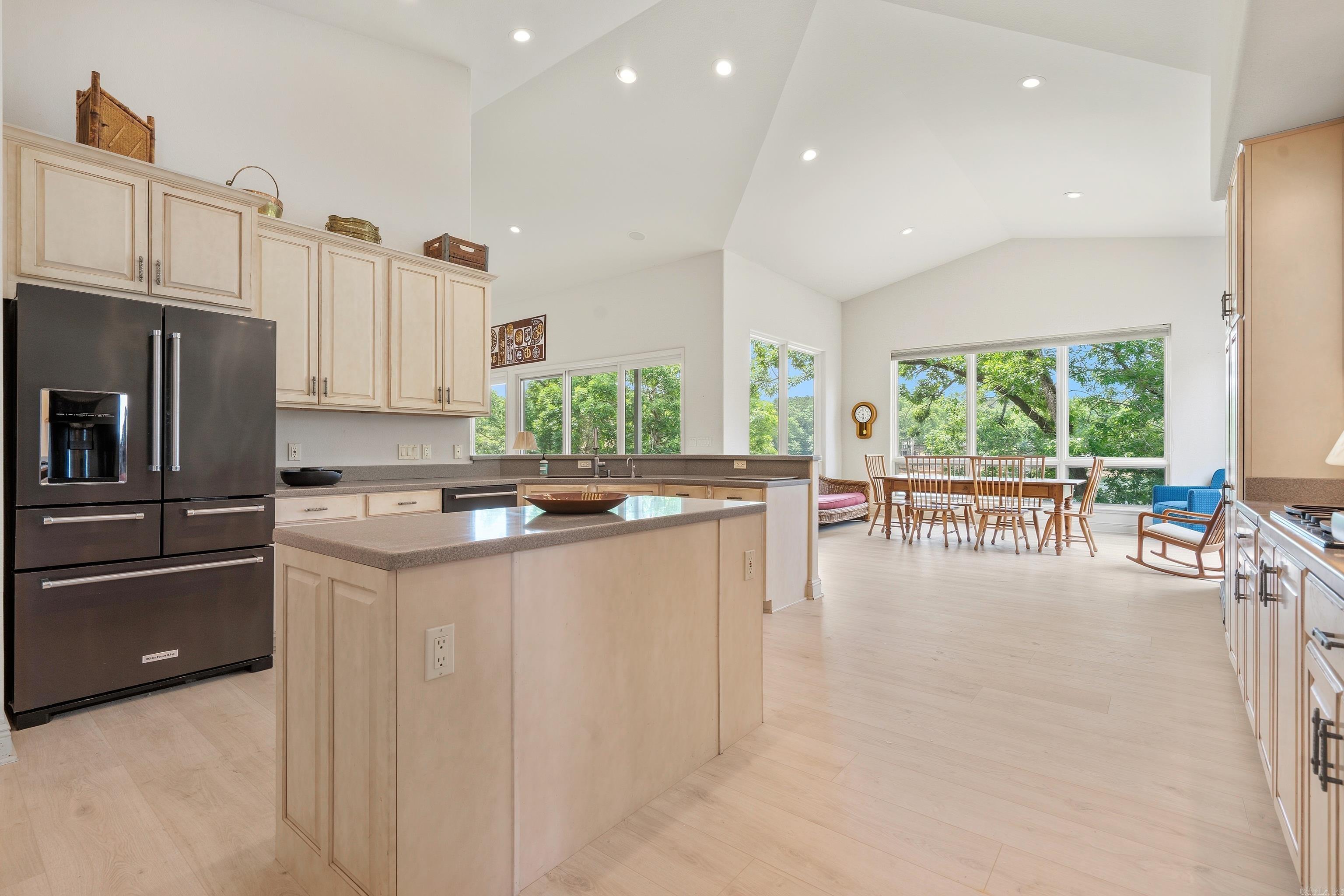 TIBURON - Residential