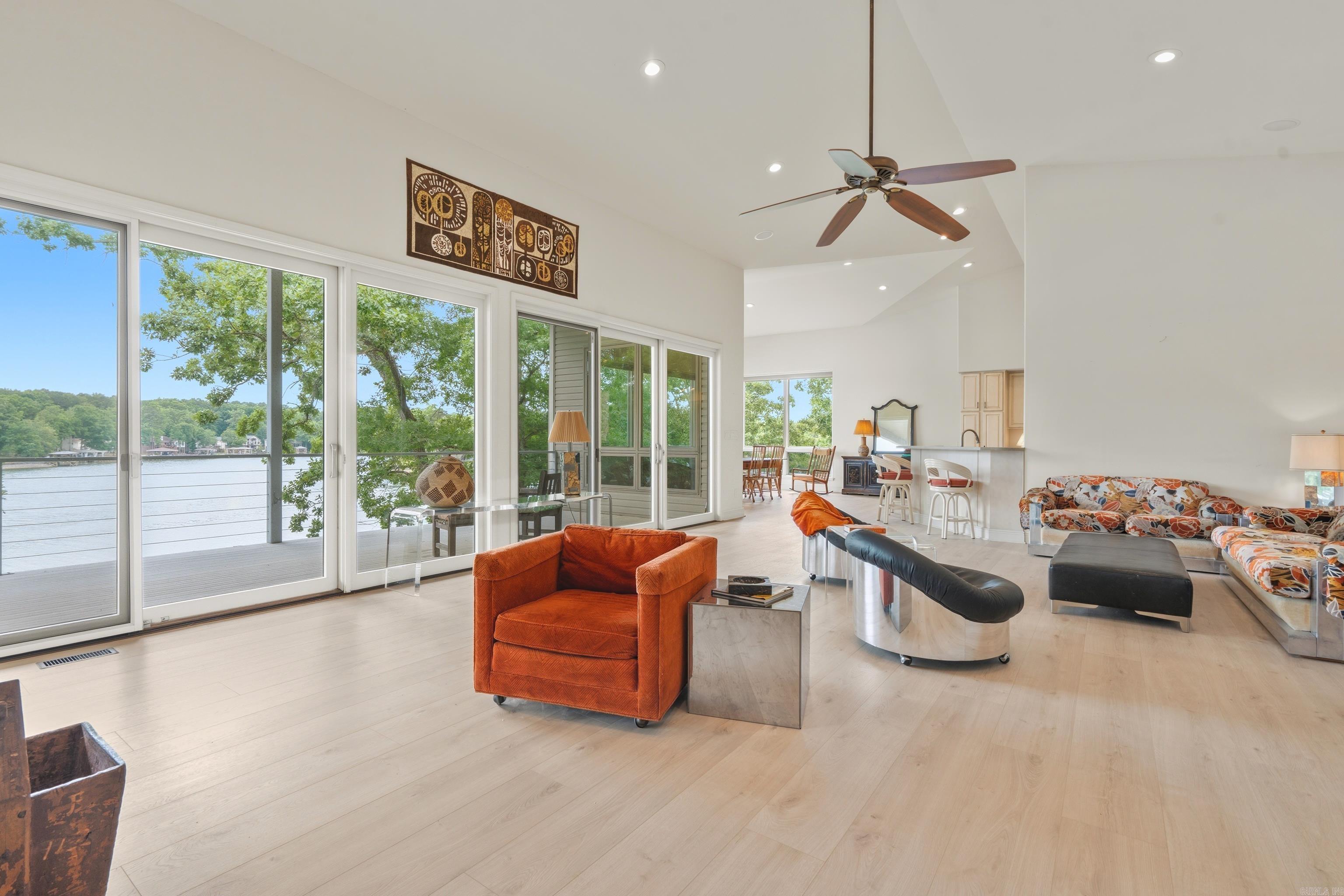 TIBURON - Residential