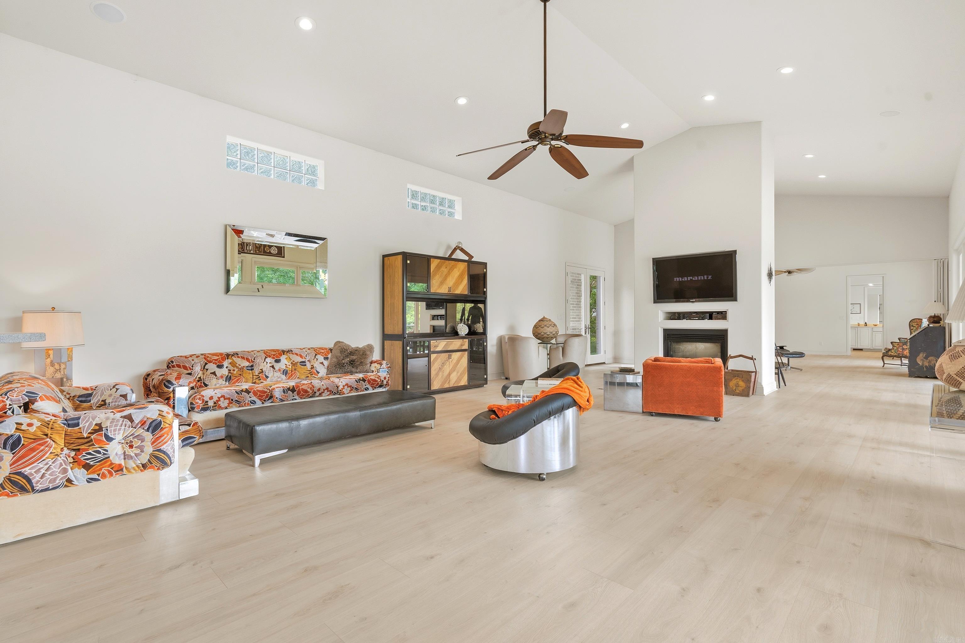 TIBURON - Residential