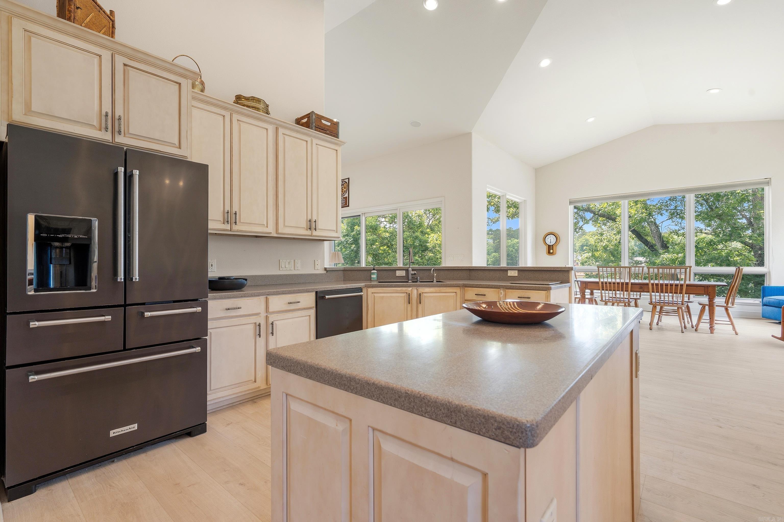TIBURON - Residential