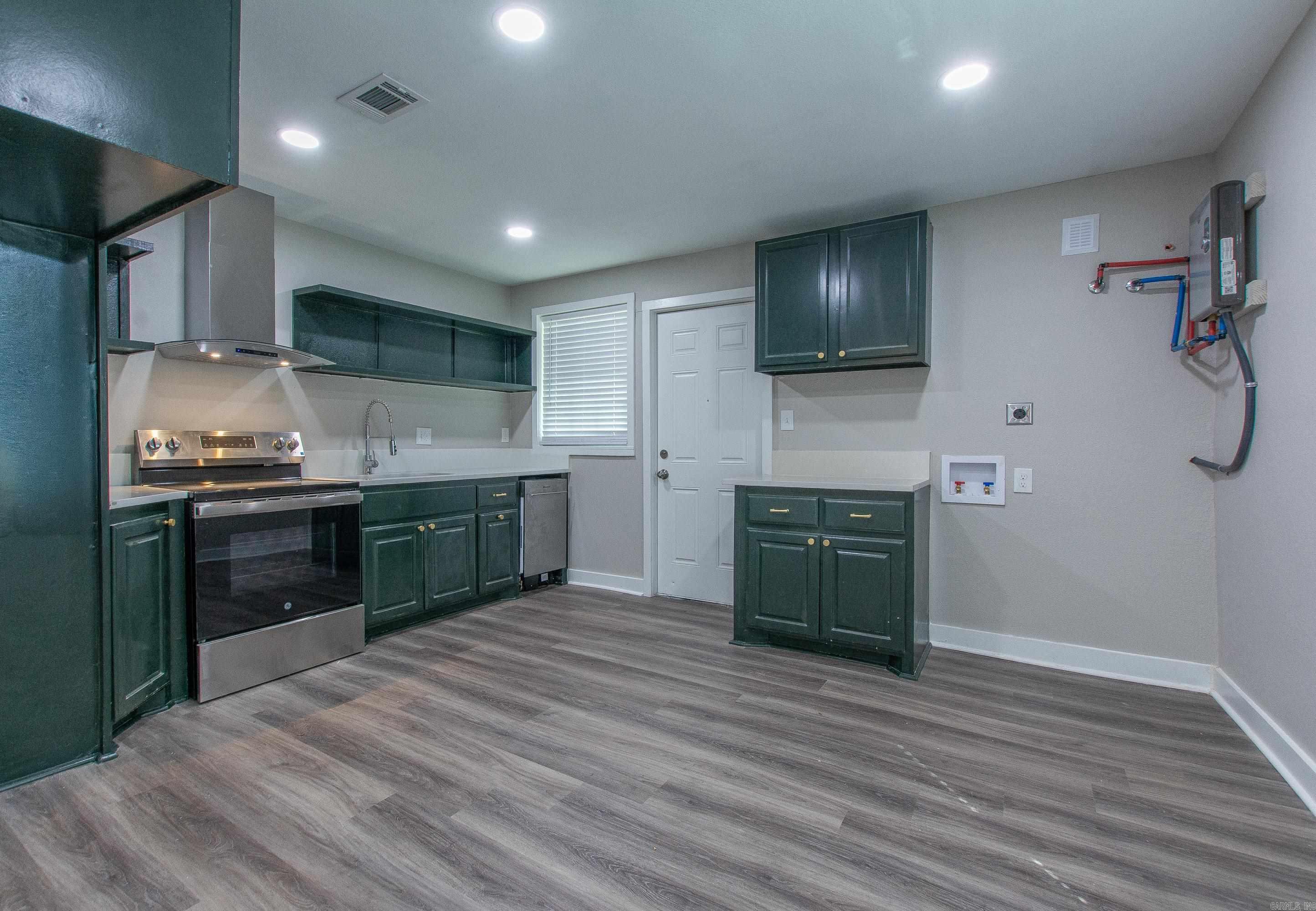 SUNNYSIDE HILLS ADDN TO JACK - Residential