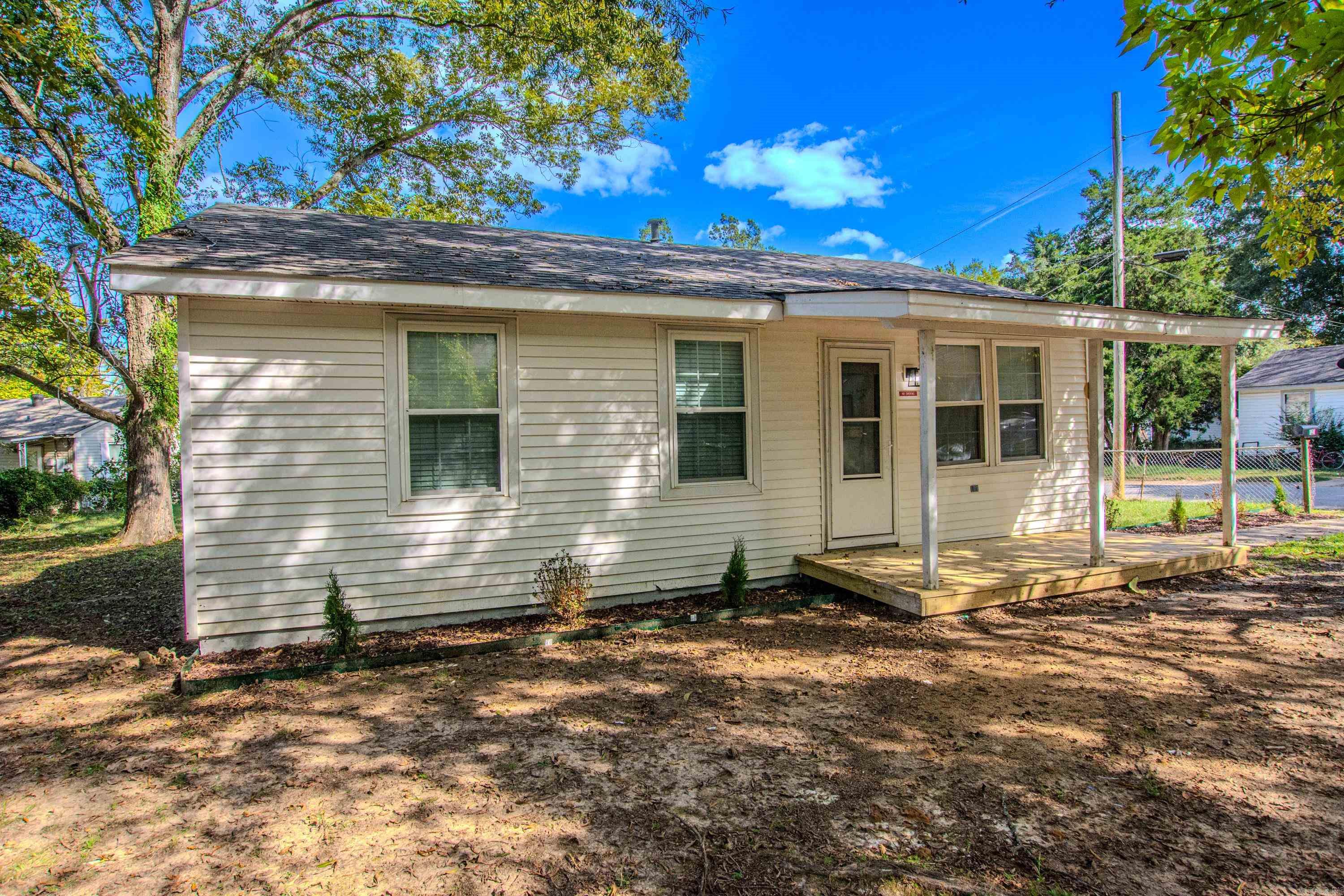 SUNNYSIDE HILLS ADDN TO JACK - Residential