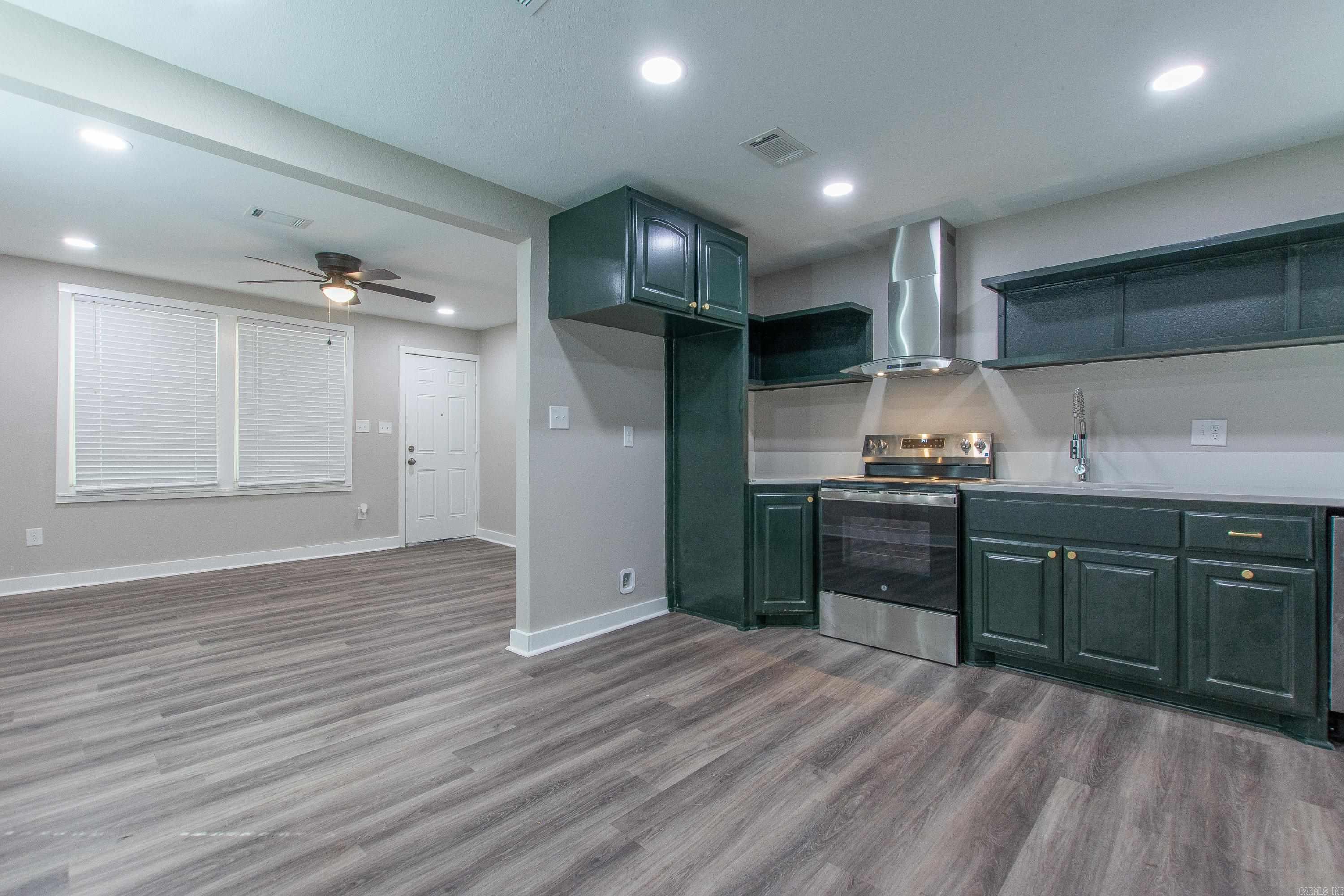 SUNNYSIDE HILLS ADDN TO JACK - Residential