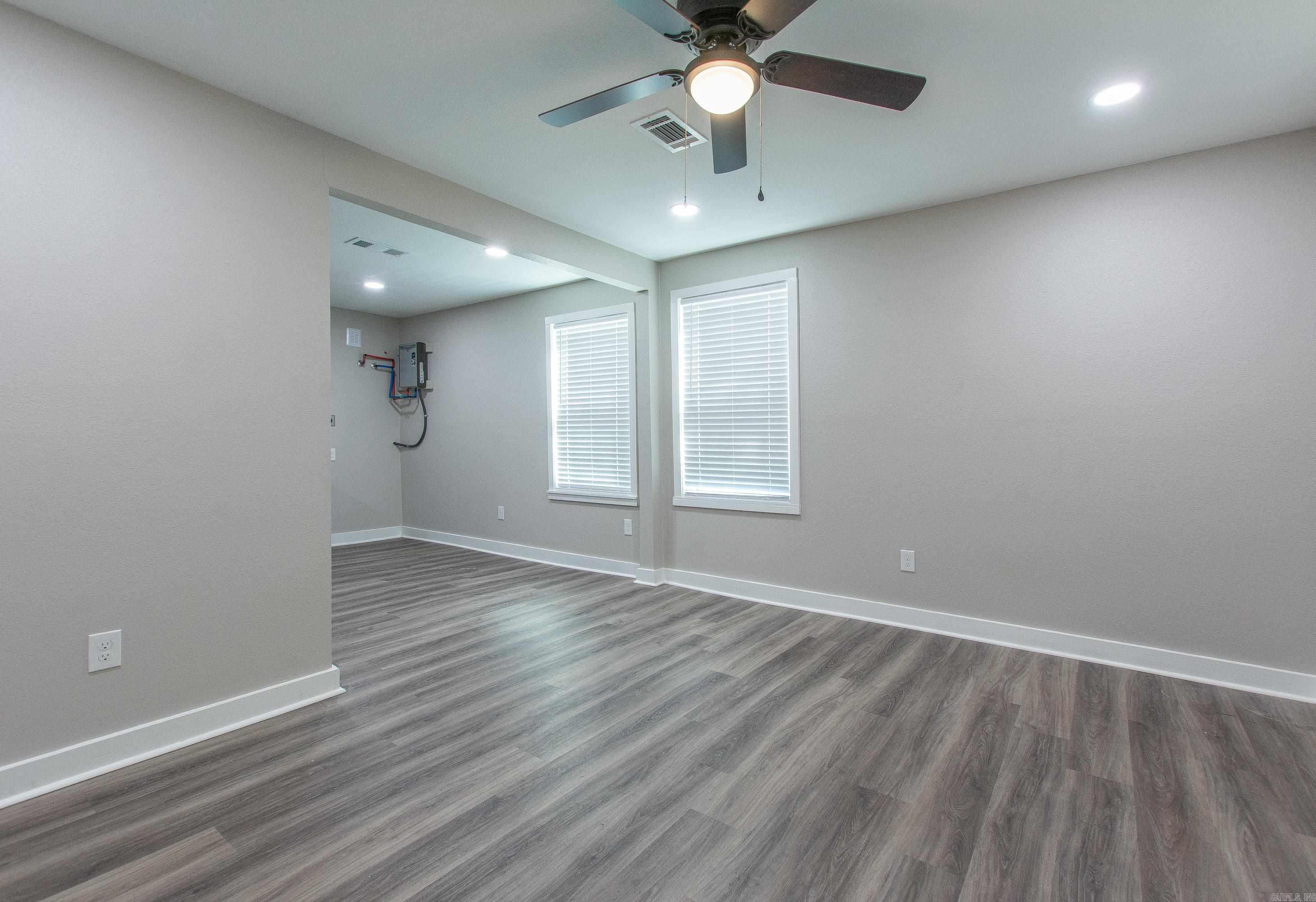 SUNNYSIDE HILLS ADDN TO JACK - Residential