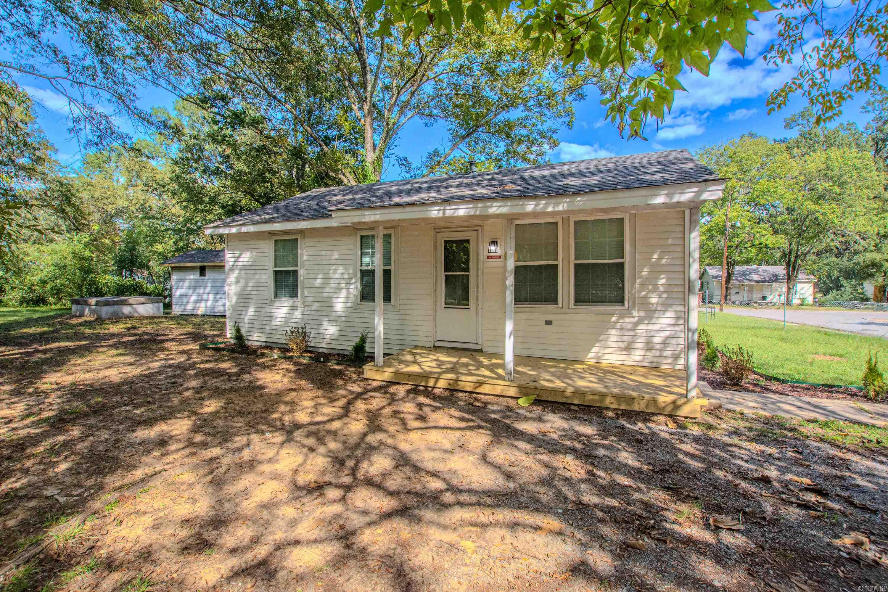 SUNNYSIDE HILLS ADDN TO JACK - Residential