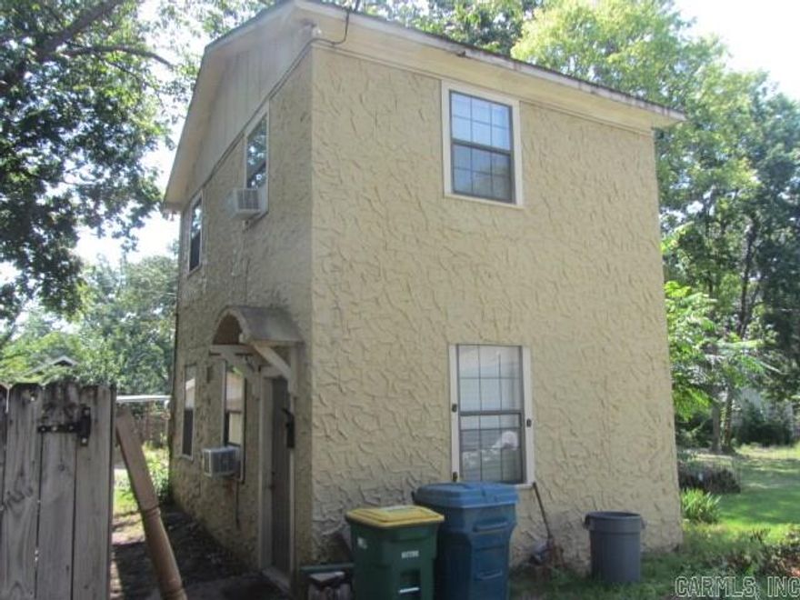 Newly listed 2 story guest house in a great location right off of W Markham. 1 bed/ 1 bath with spacious master closet that also holds the washer & dryer.