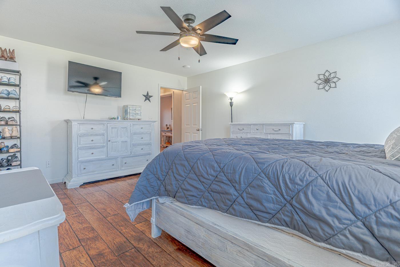 WINDSOR LANDING - Residential