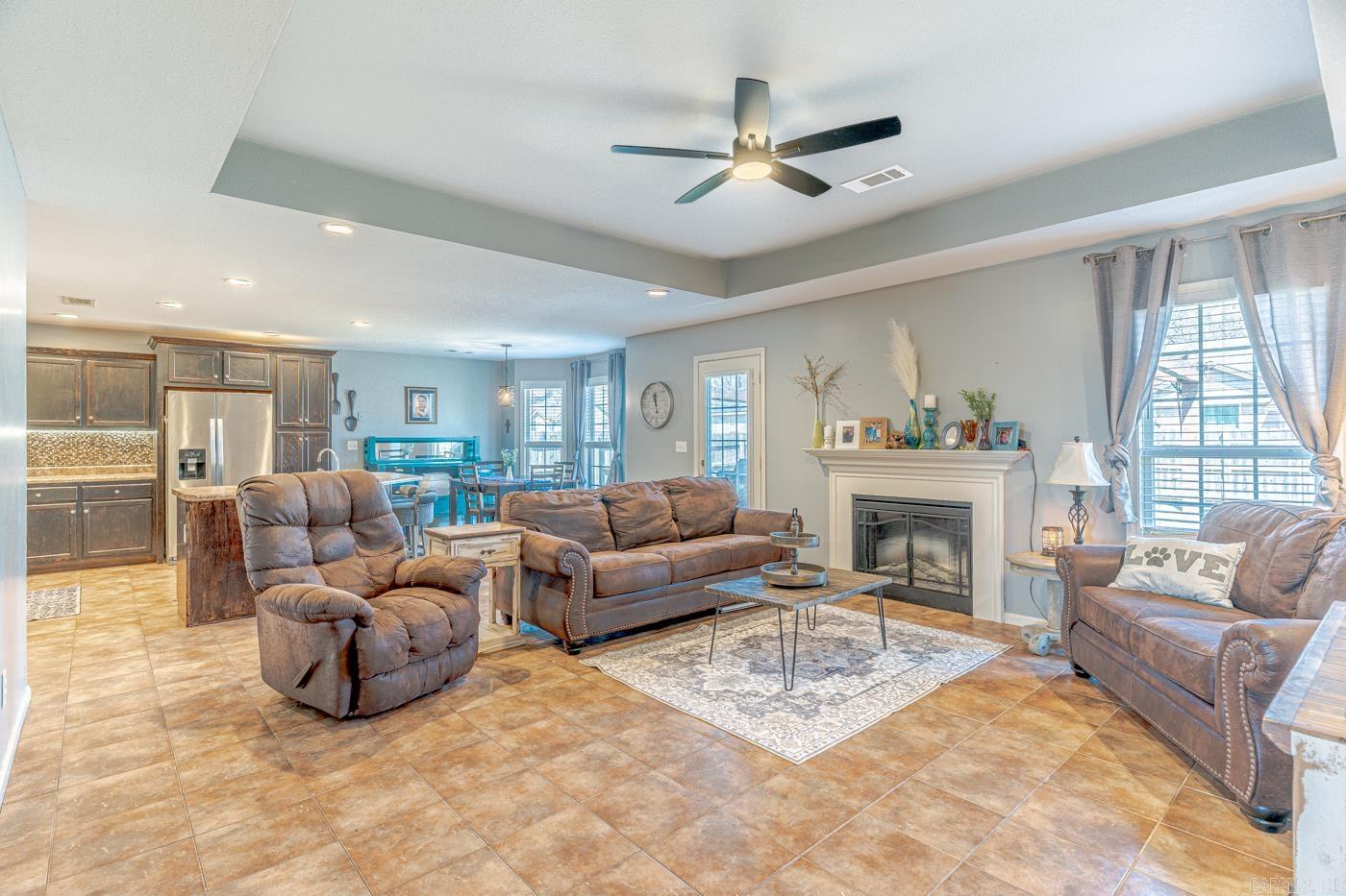 WINDSOR LANDING - Residential