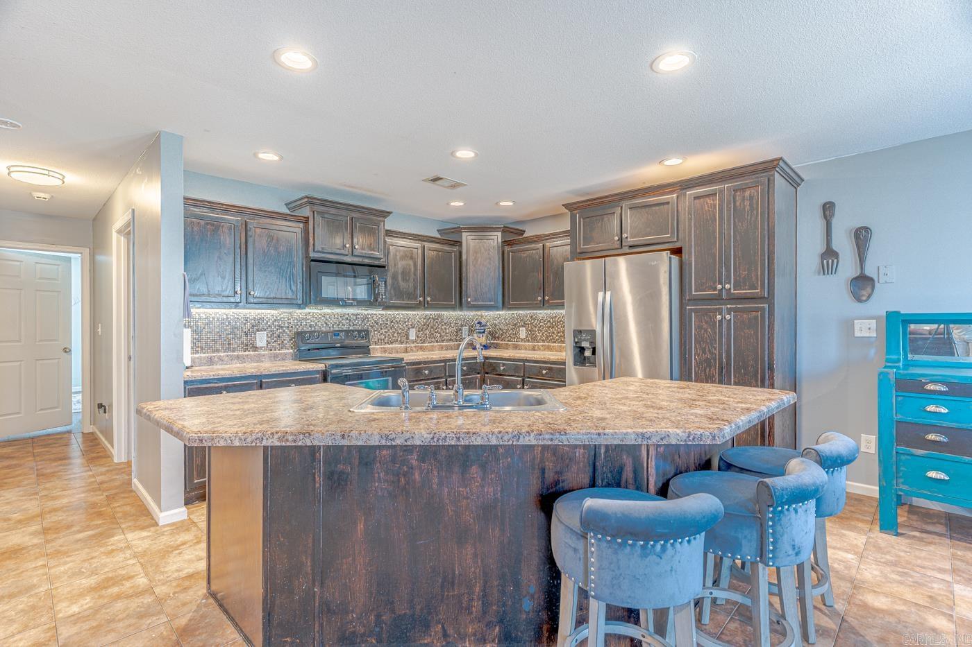 WINDSOR LANDING - Residential