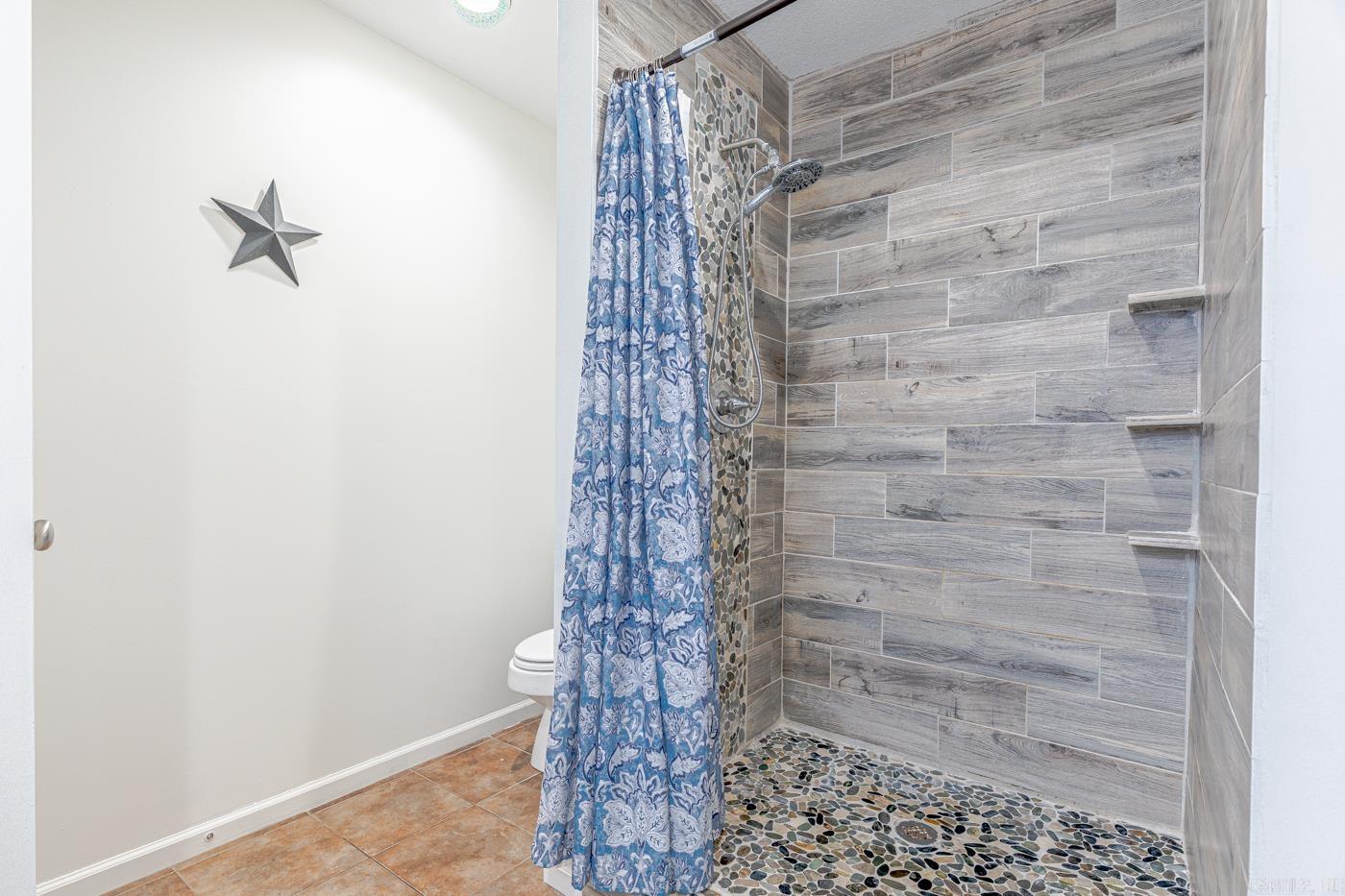 WINDSOR LANDING - Residential