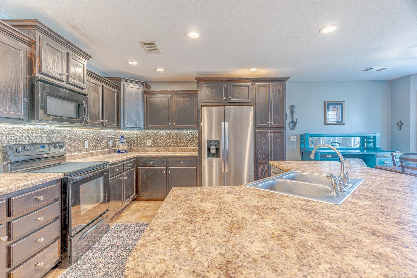 WINDSOR LANDING - Residential