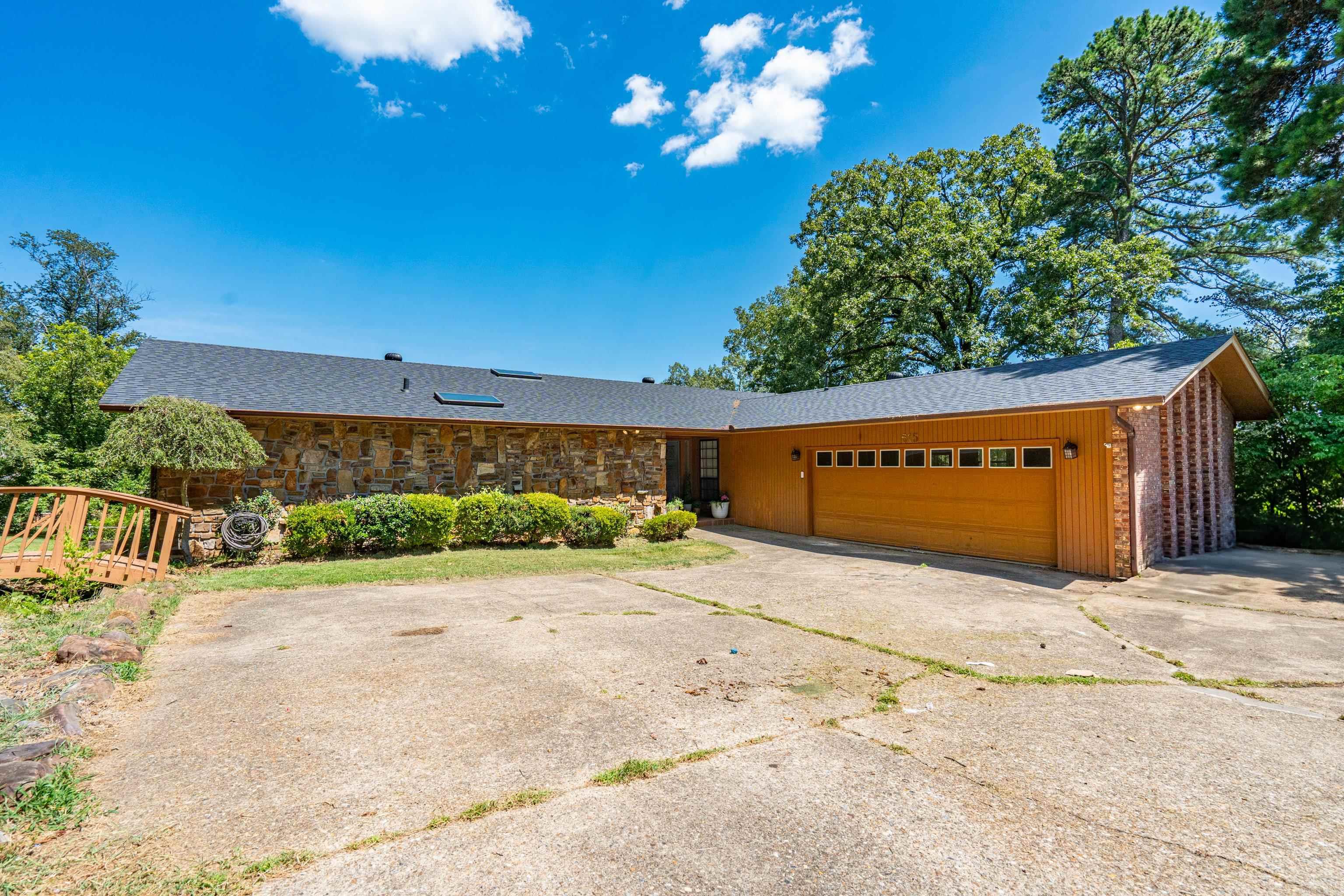 PINE VISTA ESTATES - Residential