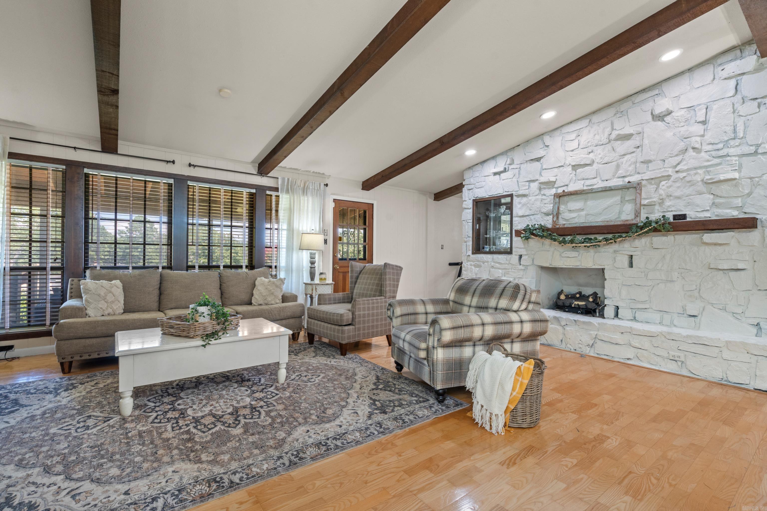 PINE VISTA ESTATES - Residential