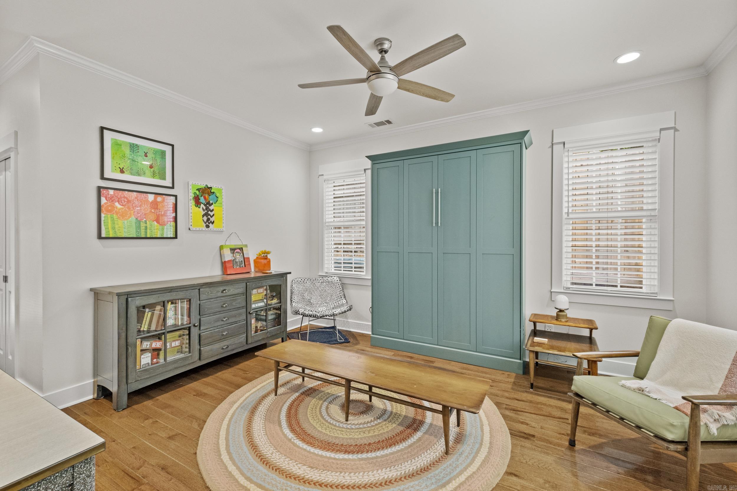 EAST PULASKI HGTS - Residential