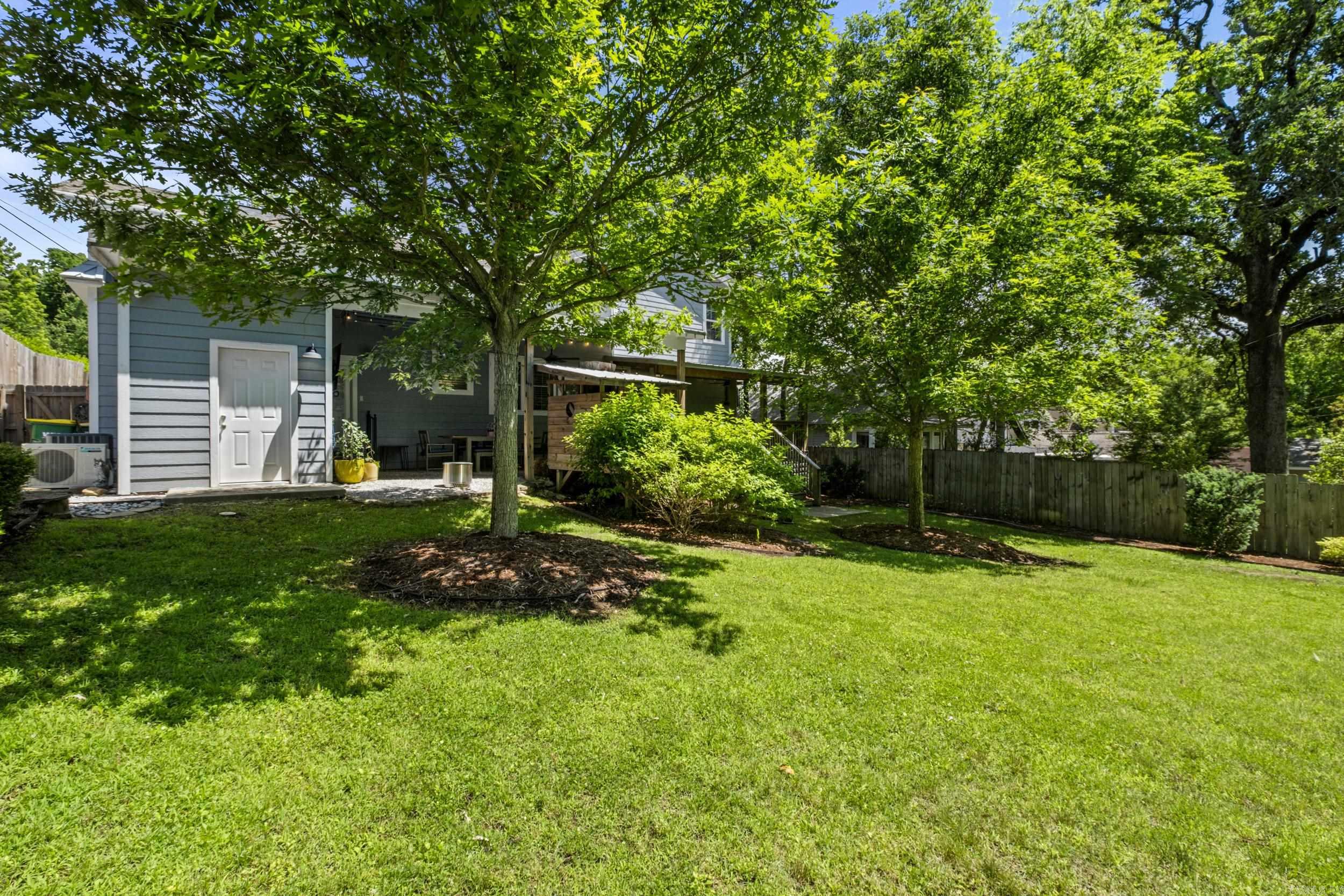 EAST PULASKI HGTS - Residential