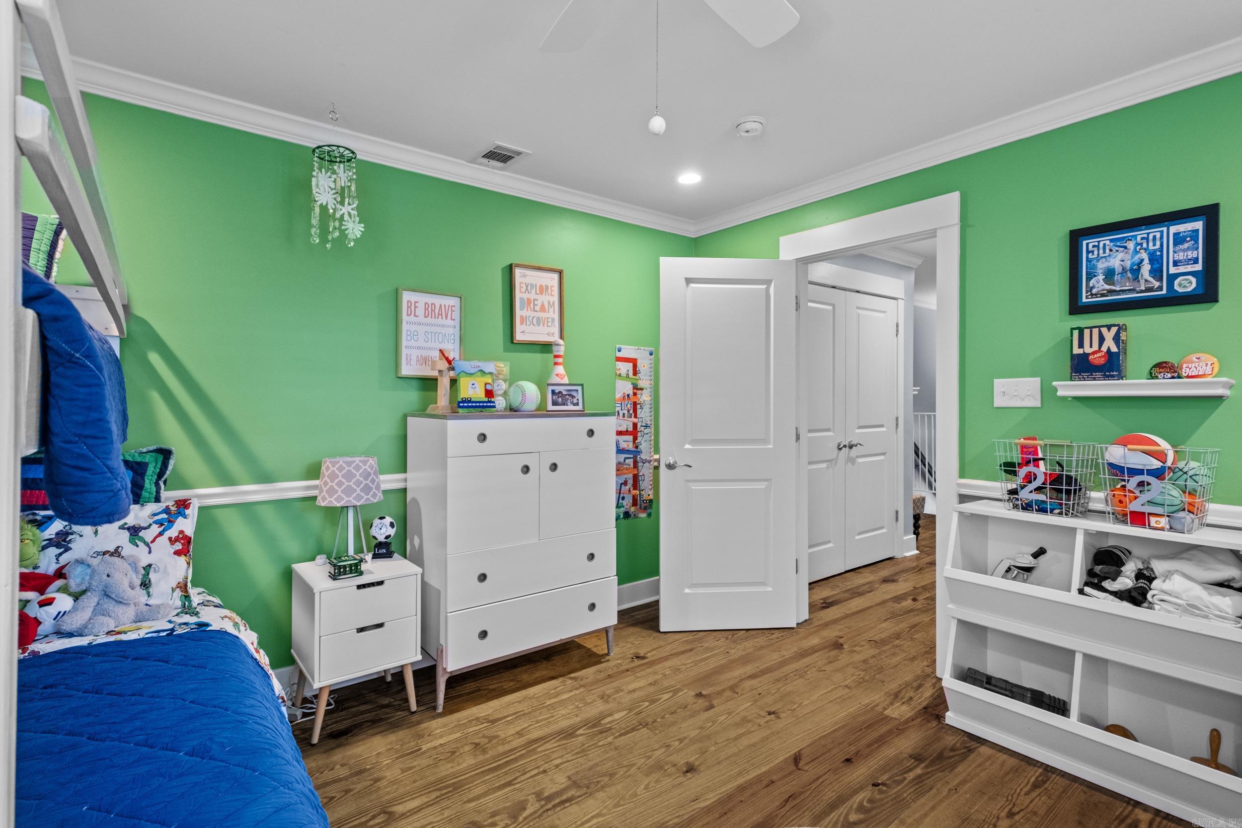 EAST PULASKI HGTS - Residential