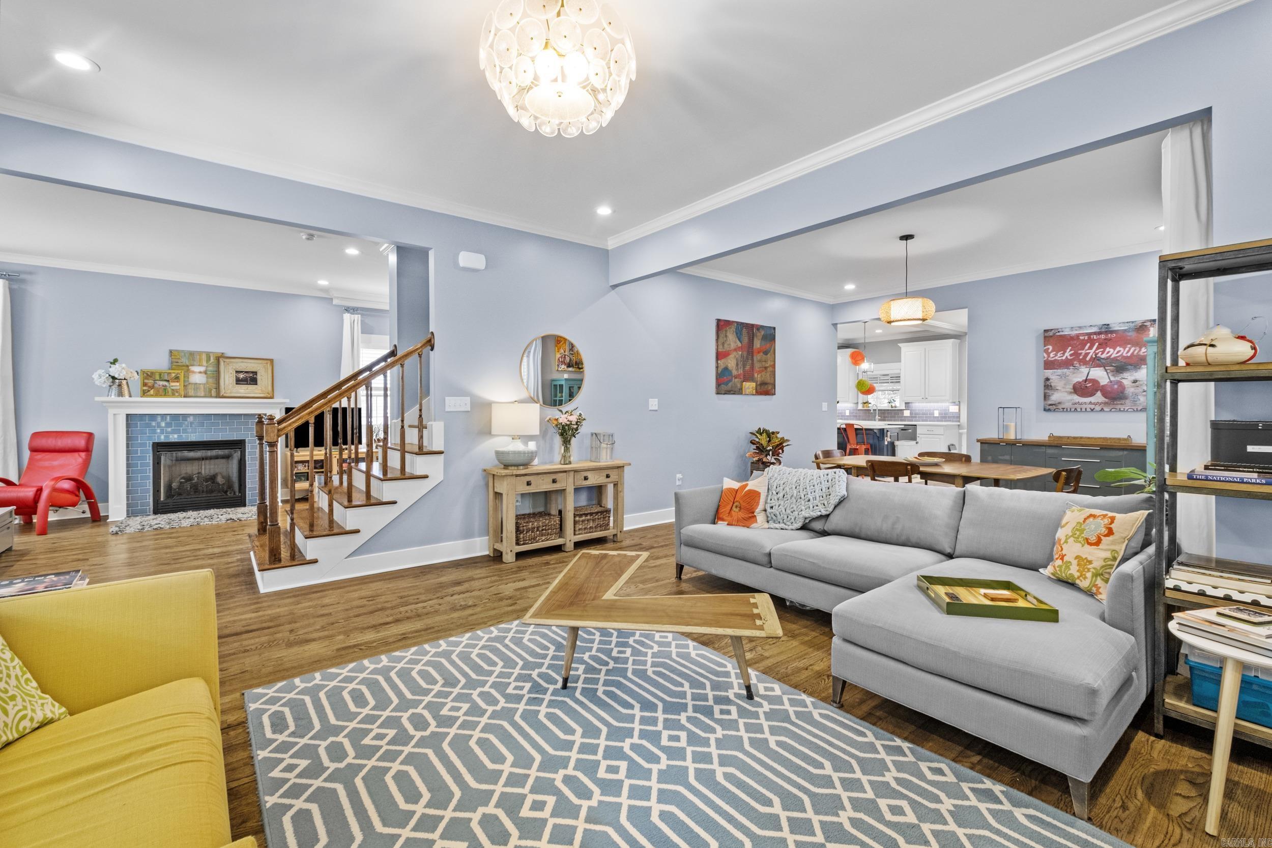 EAST PULASKI HGTS - Residential