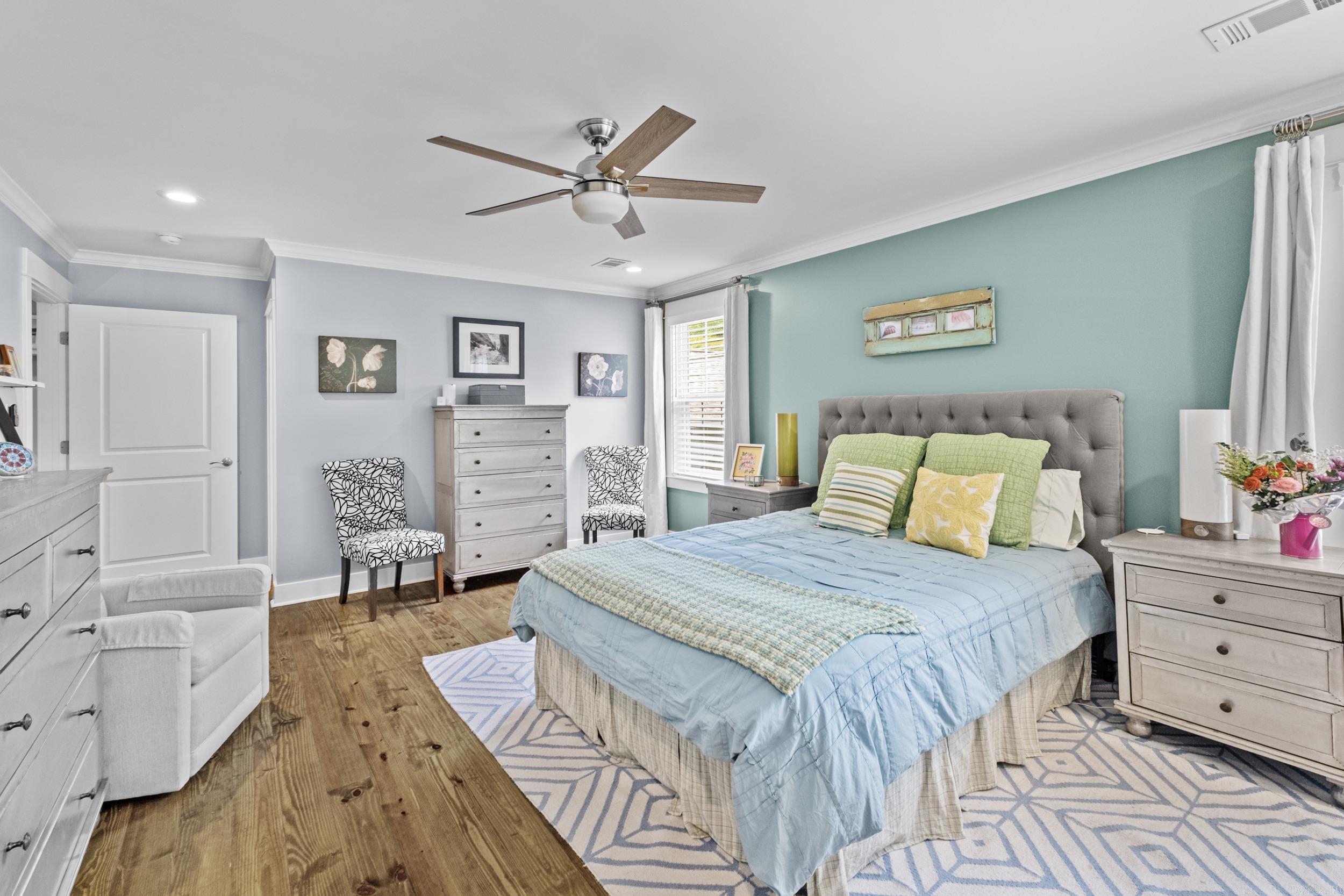 EAST PULASKI HGTS - Residential