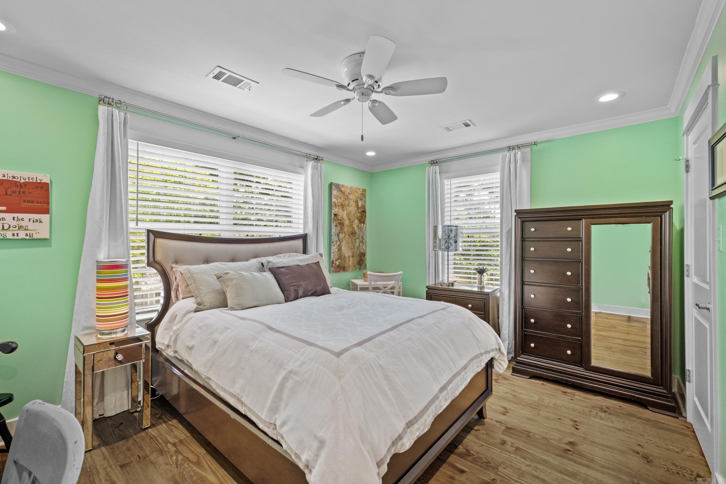 EAST PULASKI HGTS - Residential