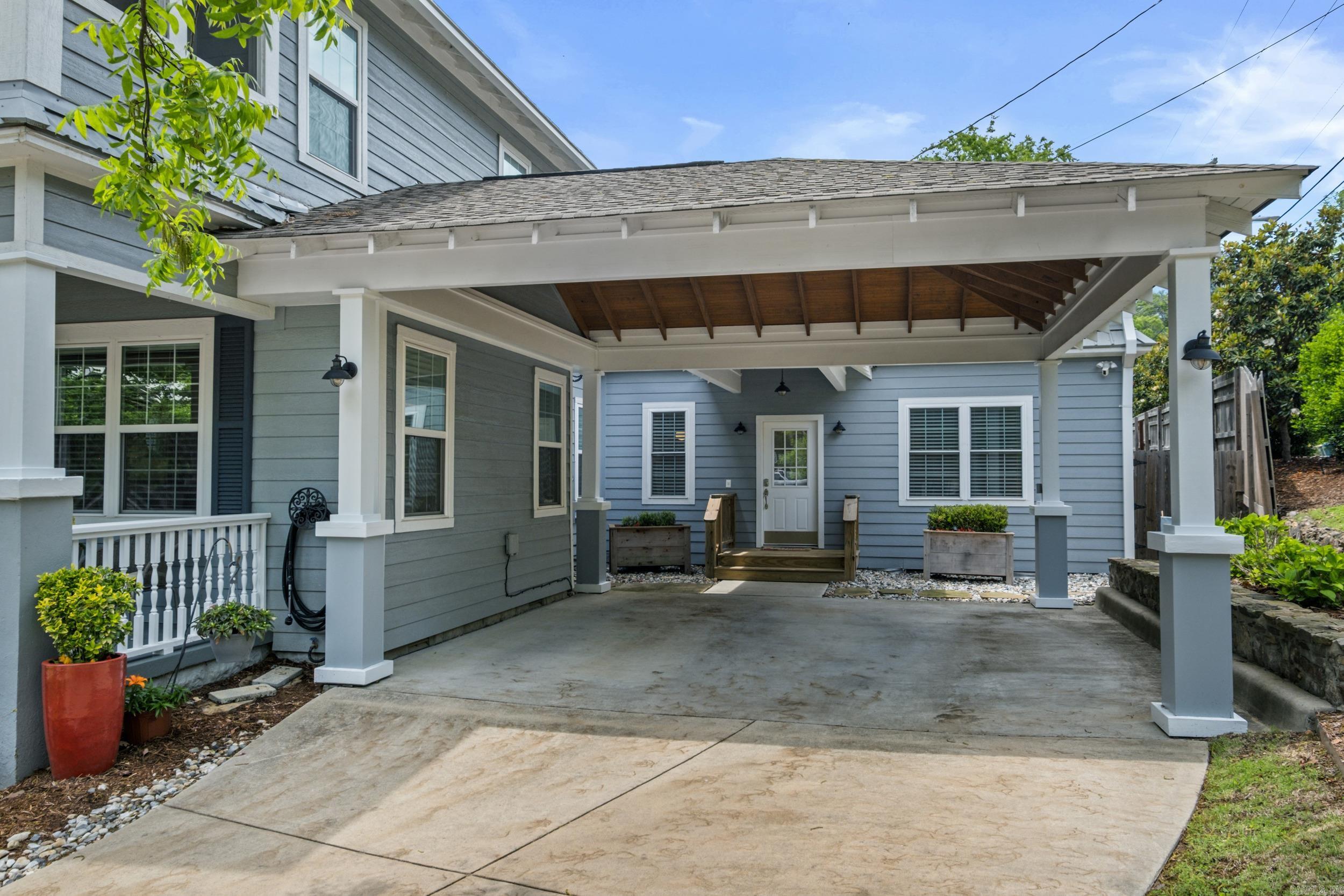 EAST PULASKI HGTS - Residential