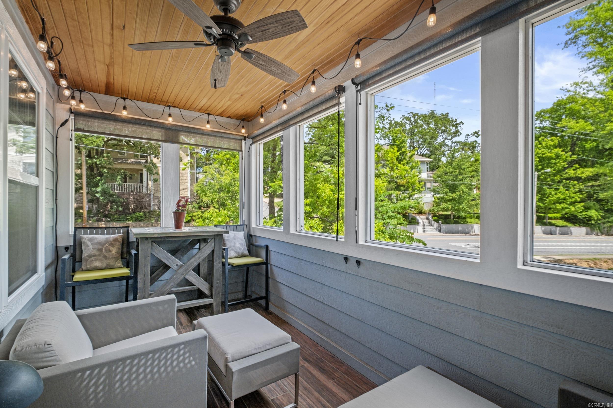 EAST PULASKI HGTS - Residential