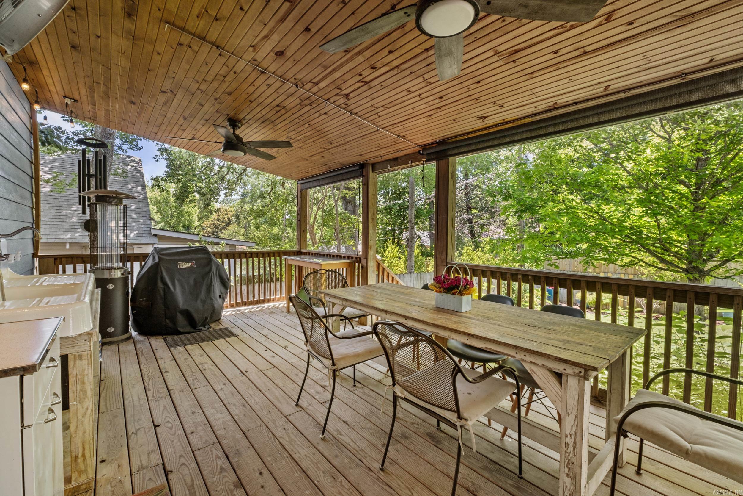 EAST PULASKI HGTS - Residential