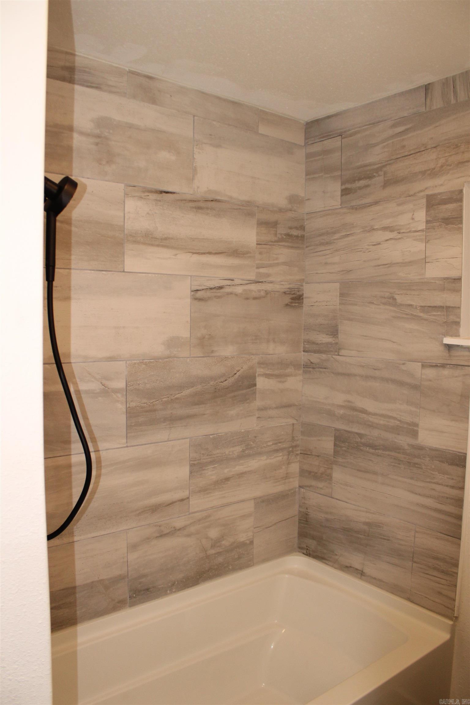 HILLSIDE - Residential