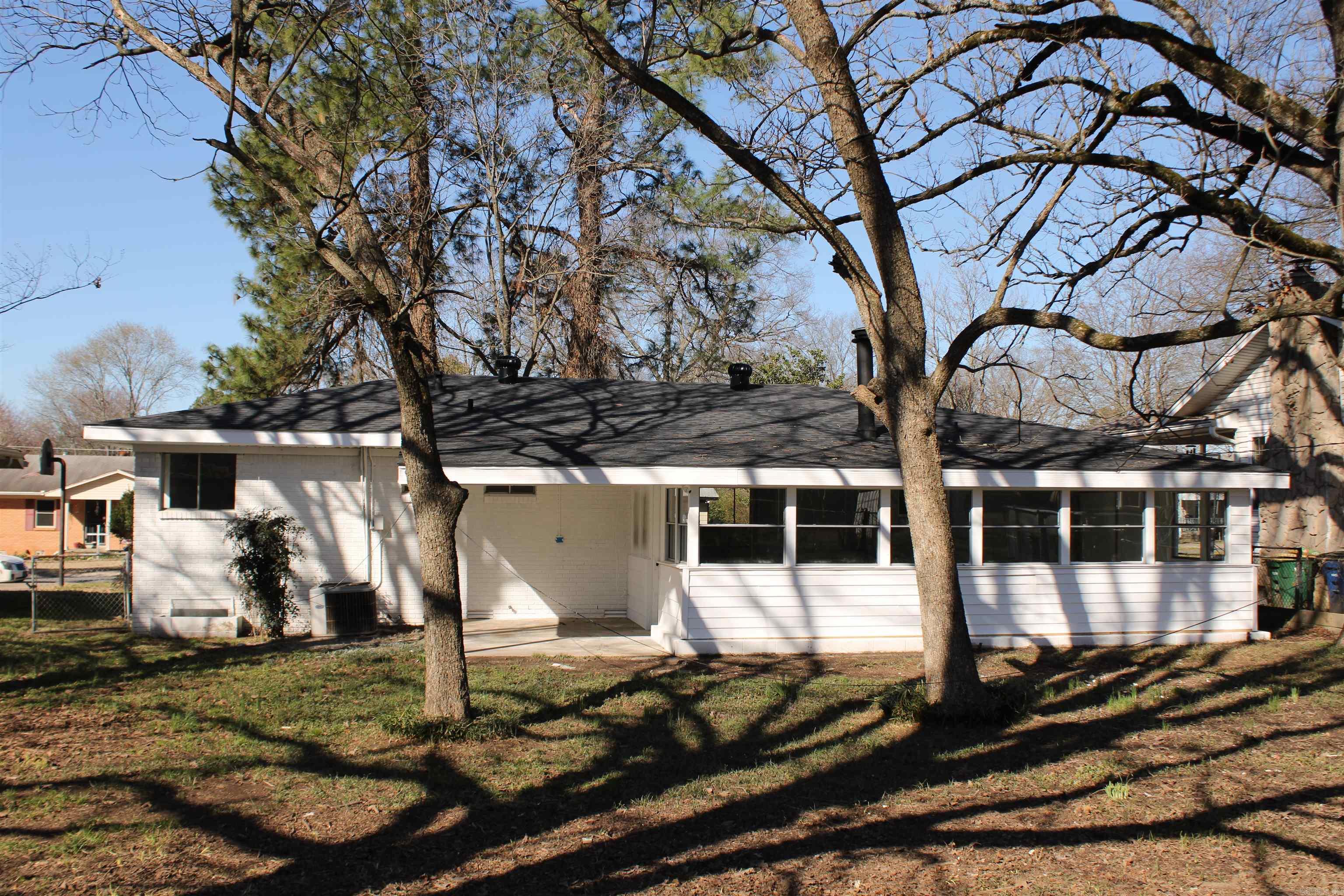 HILLSIDE - Residential