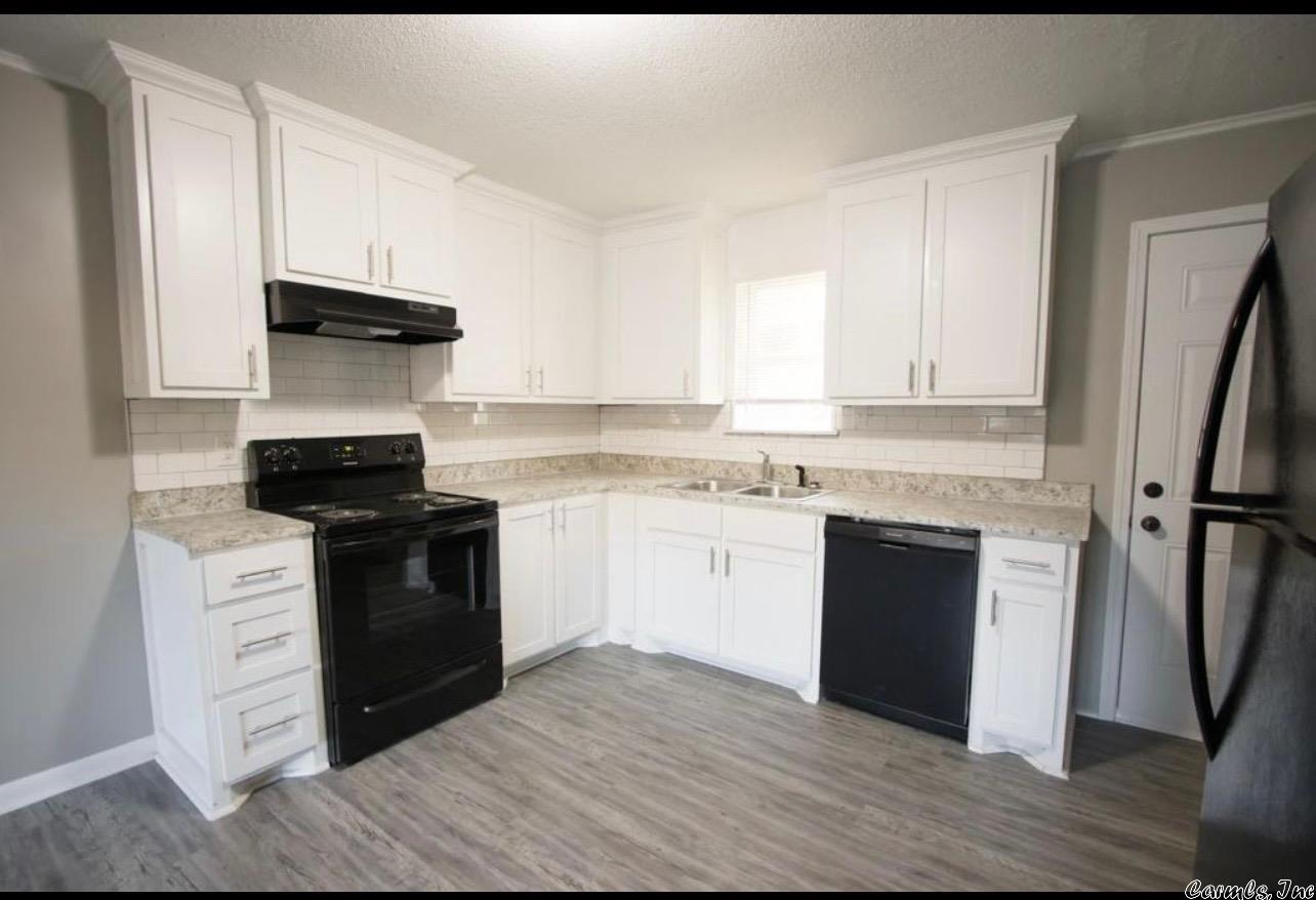 Hickman & Mcconnell - Residential Lease