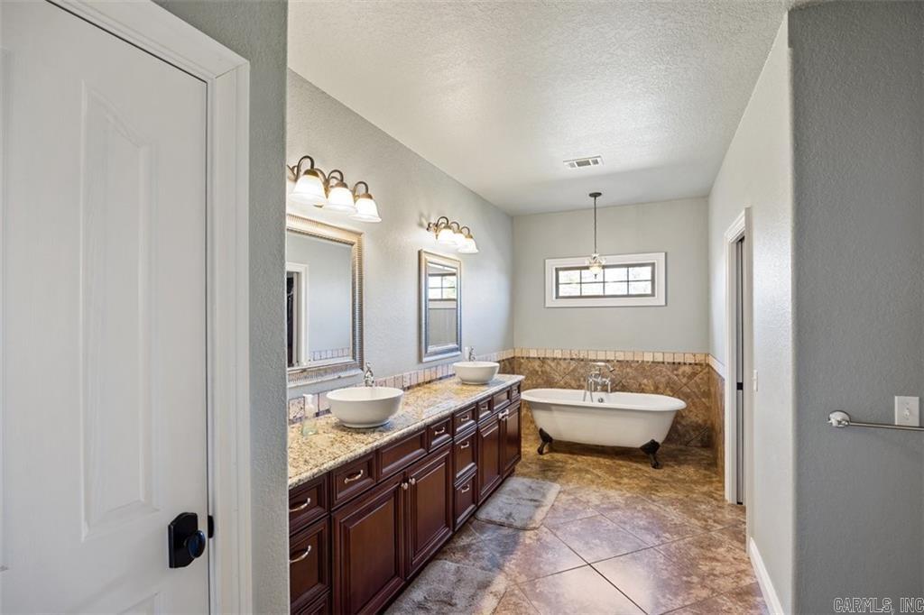 Magnolia - Residential